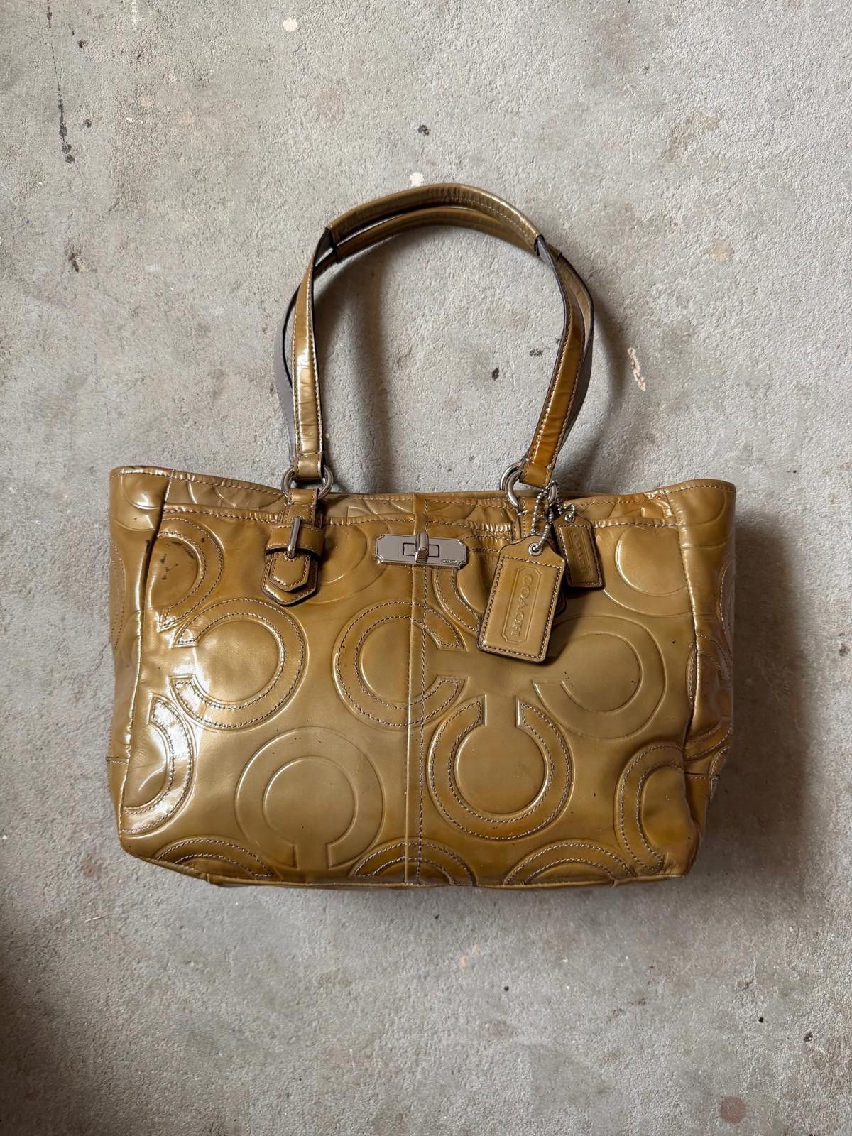 Coach Coach Signature Embossed Patent Shoulder Bag Khaki Size ONE SIZE - 1 Thumbnail