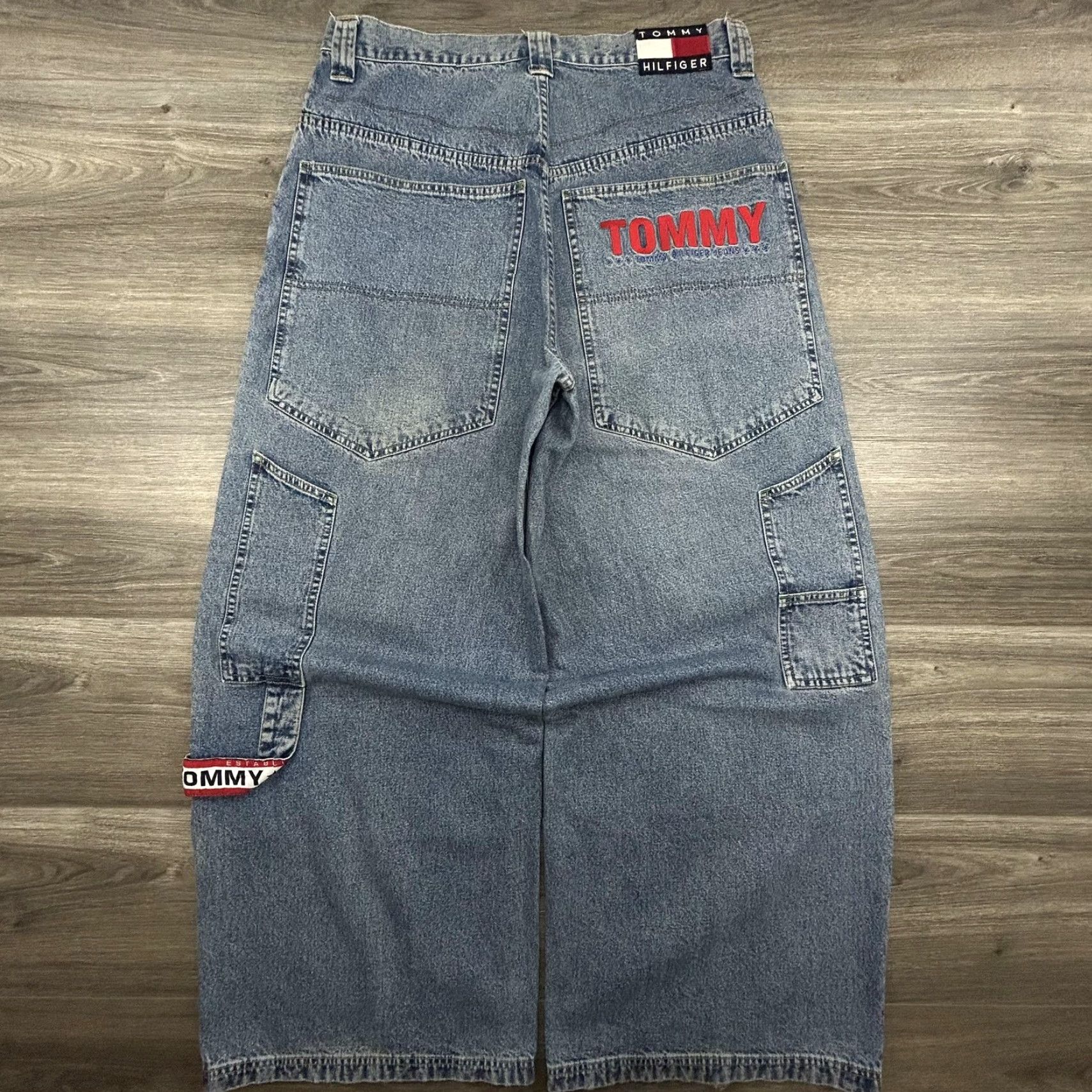 Tommy Hilfiger VINTAGE Tommy Hilfiger Jeans Carpenter Pants Jeans Mens 34x30 Wide-Leg 34 Blue 1990s Tommy Jeans Logo Size US 34 / EU 50 - 2 Thumbnail