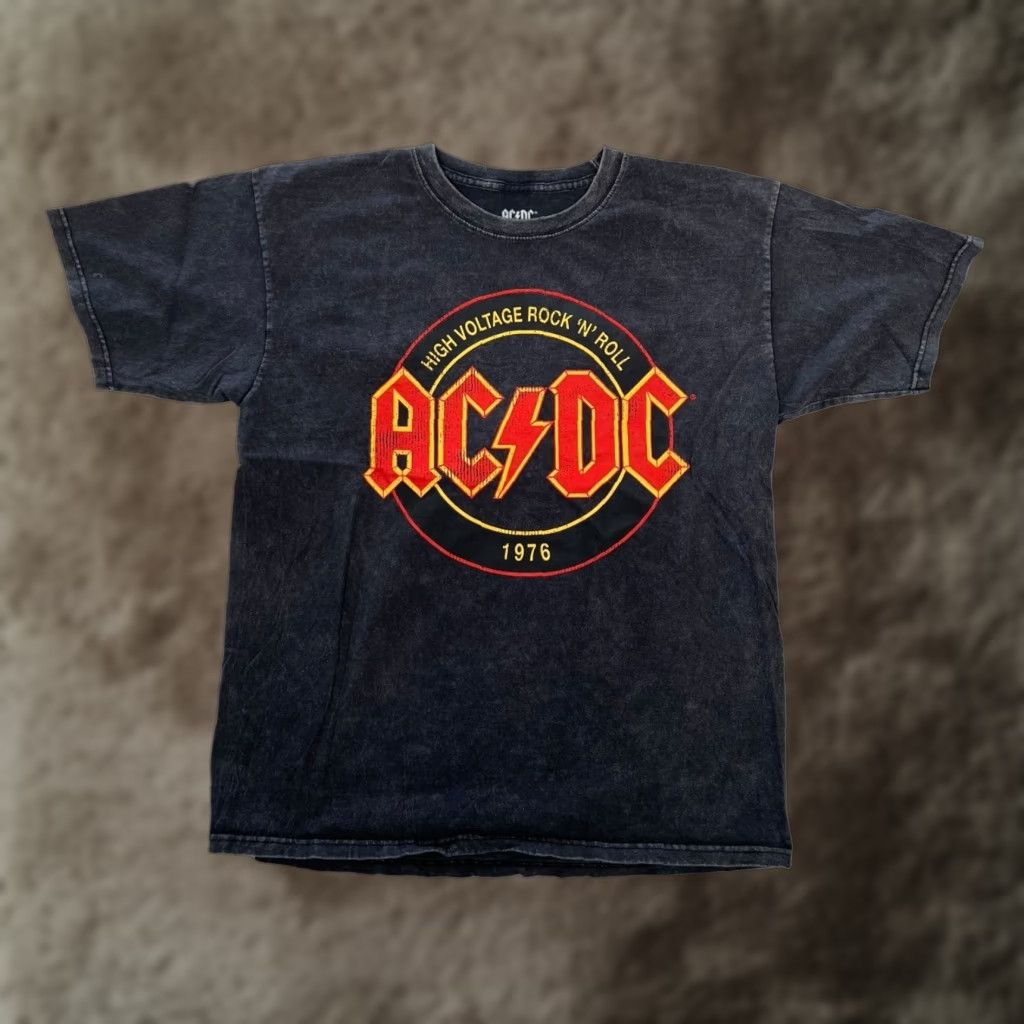 Vintage AC/DC T-Shirt Mens M Black Graphic Tour Rock Band High Voltage 1976 Retro Size US M / EU 48-50 / 2 - 1 Thumbnail