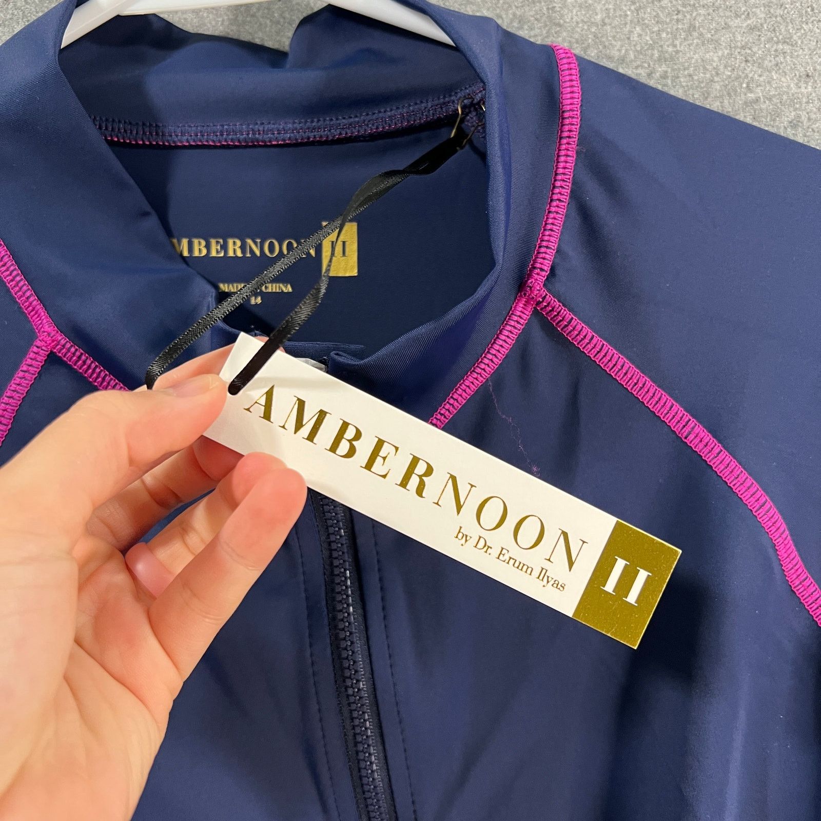 Other AmberNoon II by Dr. Erum Ilyas UPF 50 Half-Zip Mock-Neck Size XL / US 12-14 / IT 48-50 - 4 Thumbnail