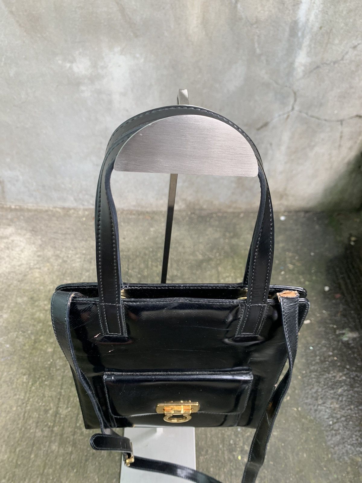 Salvatore Ferragamo 2 Way Gancini Shoulder Bag Size ONE SIZE - 3 Thumbnail