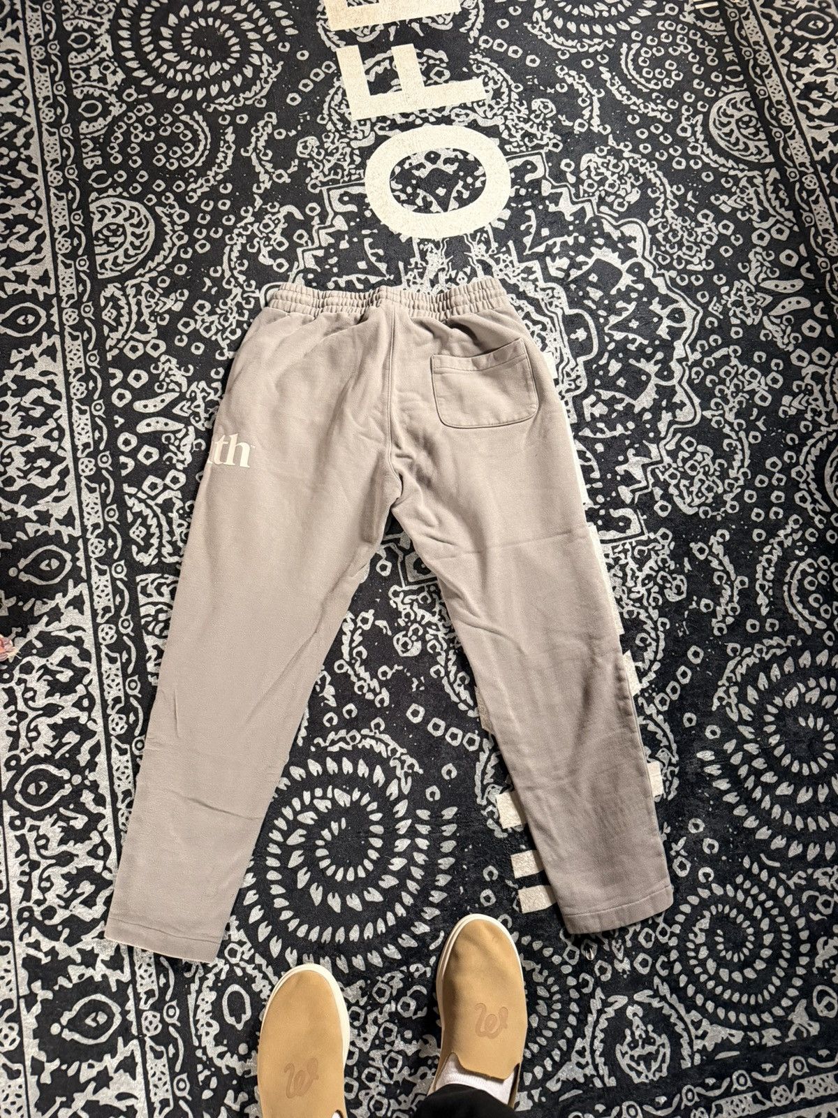 Kith Kith sweatpant size large Size US 32 / EU 48 - 2 Thumbnail