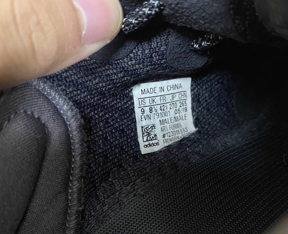 Adidas adidas Yeezy 350 V2 Black Angel Sneakers J16 Size US 8.5 / EU 41-42 - 4 Thumbnail