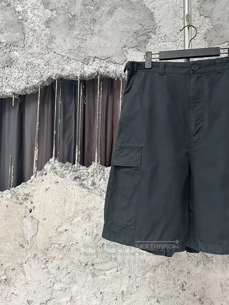 Balenciaga Balenciaga PullUp Cargo Shorts XS. Size US 26 / EU 42 - 3 Thumbnail