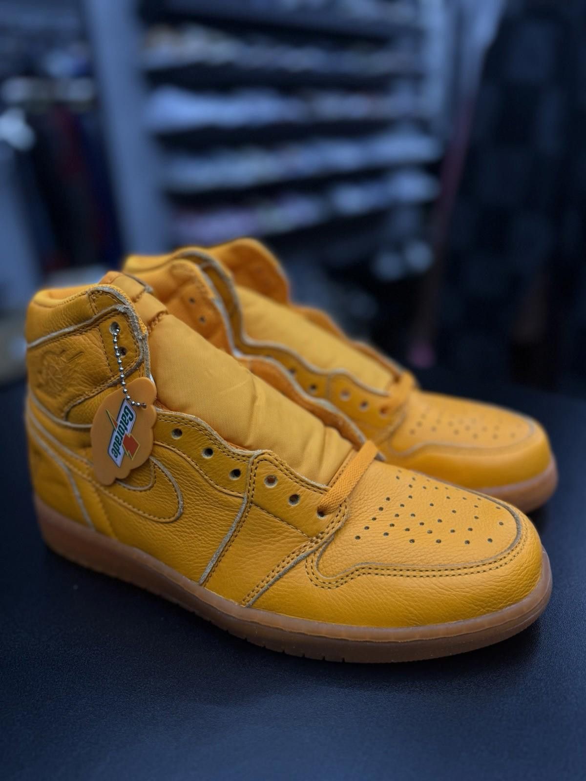 Jordan Brand Size 10 - Air Jordan 1 Retro OG G8RD High Orange Peel Size US 10 / EU 43 - 11 Thumbnail