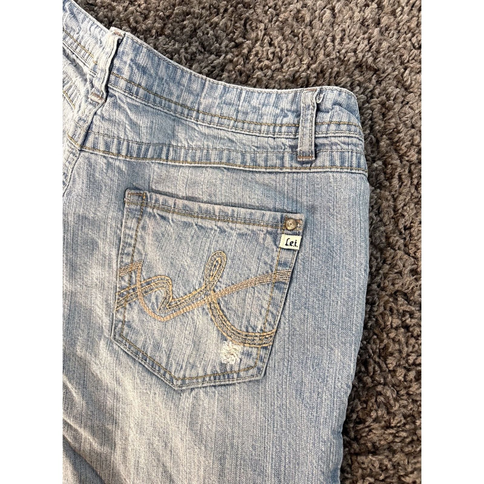 Vintage VINTAGE LEI Jeans Ashley Trouble Flared Jeans 34x31 Light Wash Denim Blue Bootcut Womens Juniors Modern Stretch Pocket 5-Pocket Size 24" / US 00 / IT 34 - 8 Thumbnail