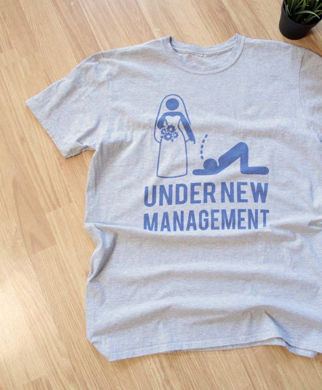 Vintage 🔥 Vintage Under New Management Hype Funny Tee Y2K Streetwear Size US XL / EU 56 / 4 - 4 Thumbnail