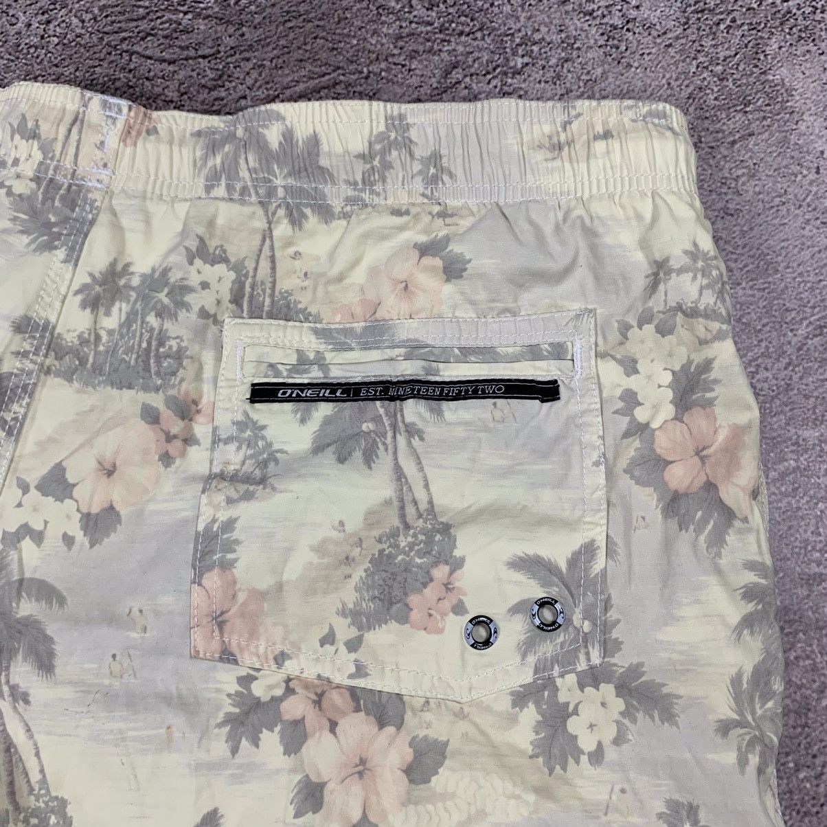 Vintage Vintage Oneill Y2K Floral Shorts Relaxed Fit Streetwear 34 Size US 34 / EU 50 - 6 Thumbnail
