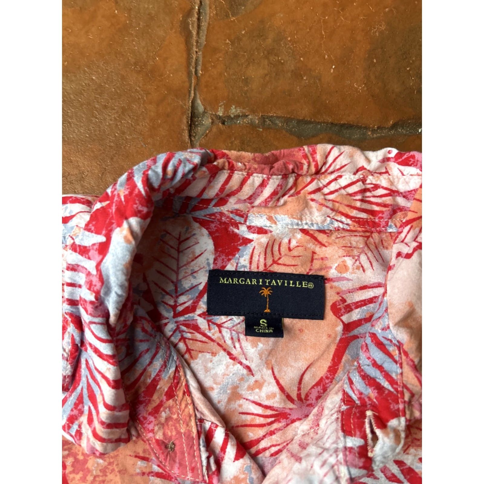 Vintage VINTAGE Margaritaville Jimmy Buffett Tropical Floral Camp Hawaiian Shirt Small Rayon Size US S / EU 44-46 / 1 - 2 Thumbnail