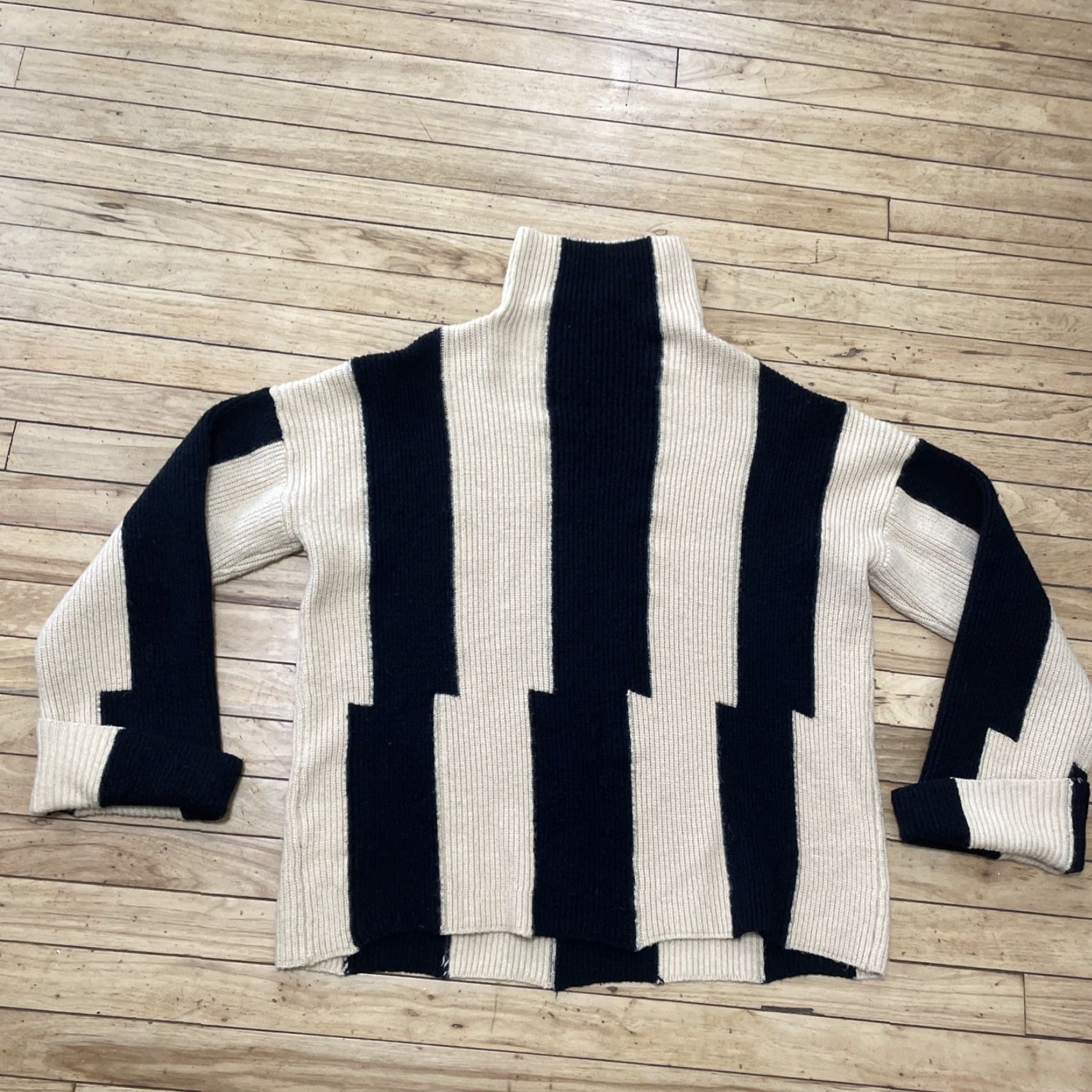 Vintage VINTAGE Stylewe Turtleneck Sweater Women L Black Cream Stripe 90s Style Knit #1402909 Size L / US 10 / IT 46 - 4 Thumbnail