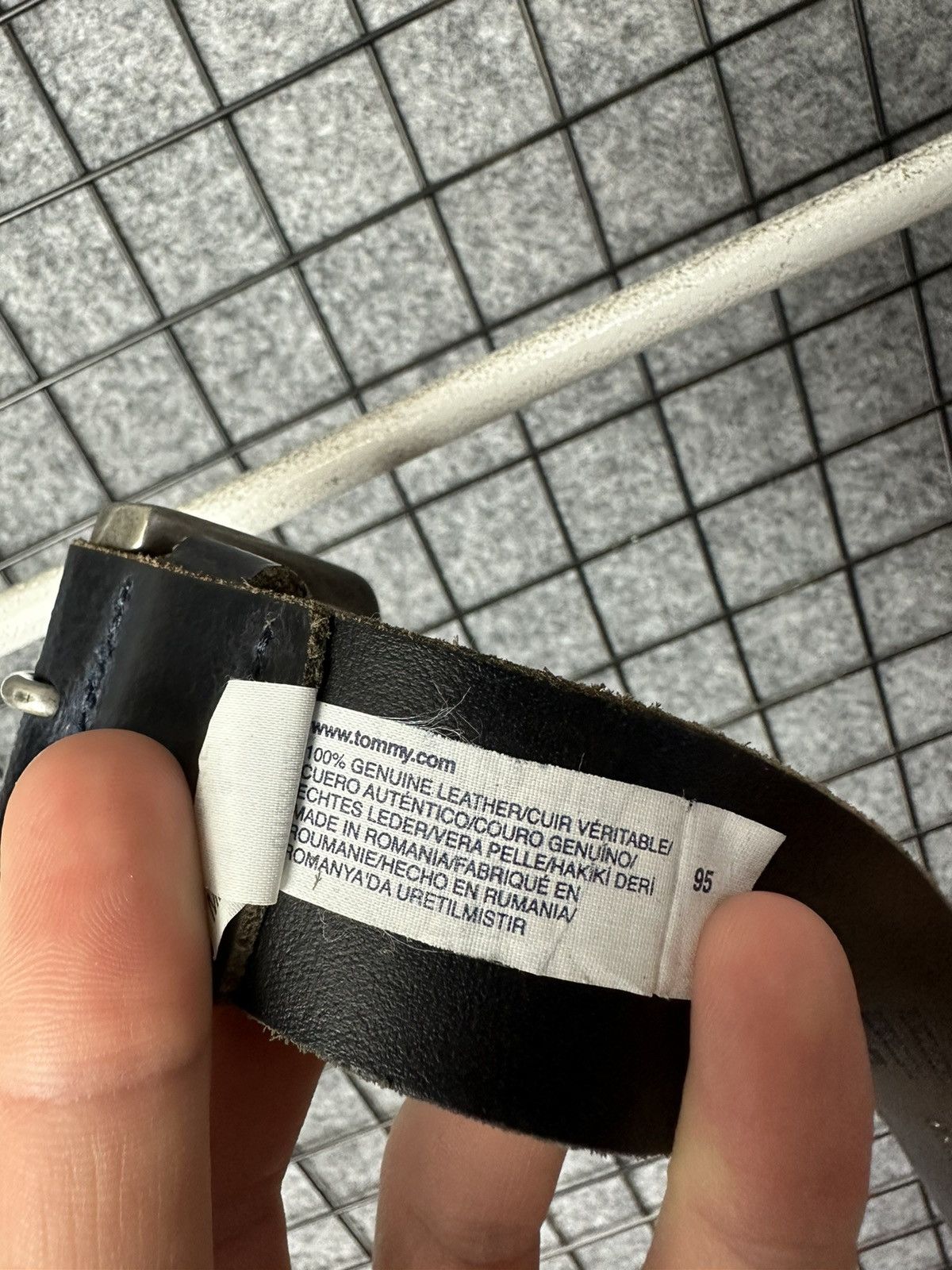 Tommy Hilfiger Tommy Hilfiger Genuine Leather Logo Studded Belt Size OS Size ONE SIZE - 9 Thumbnail