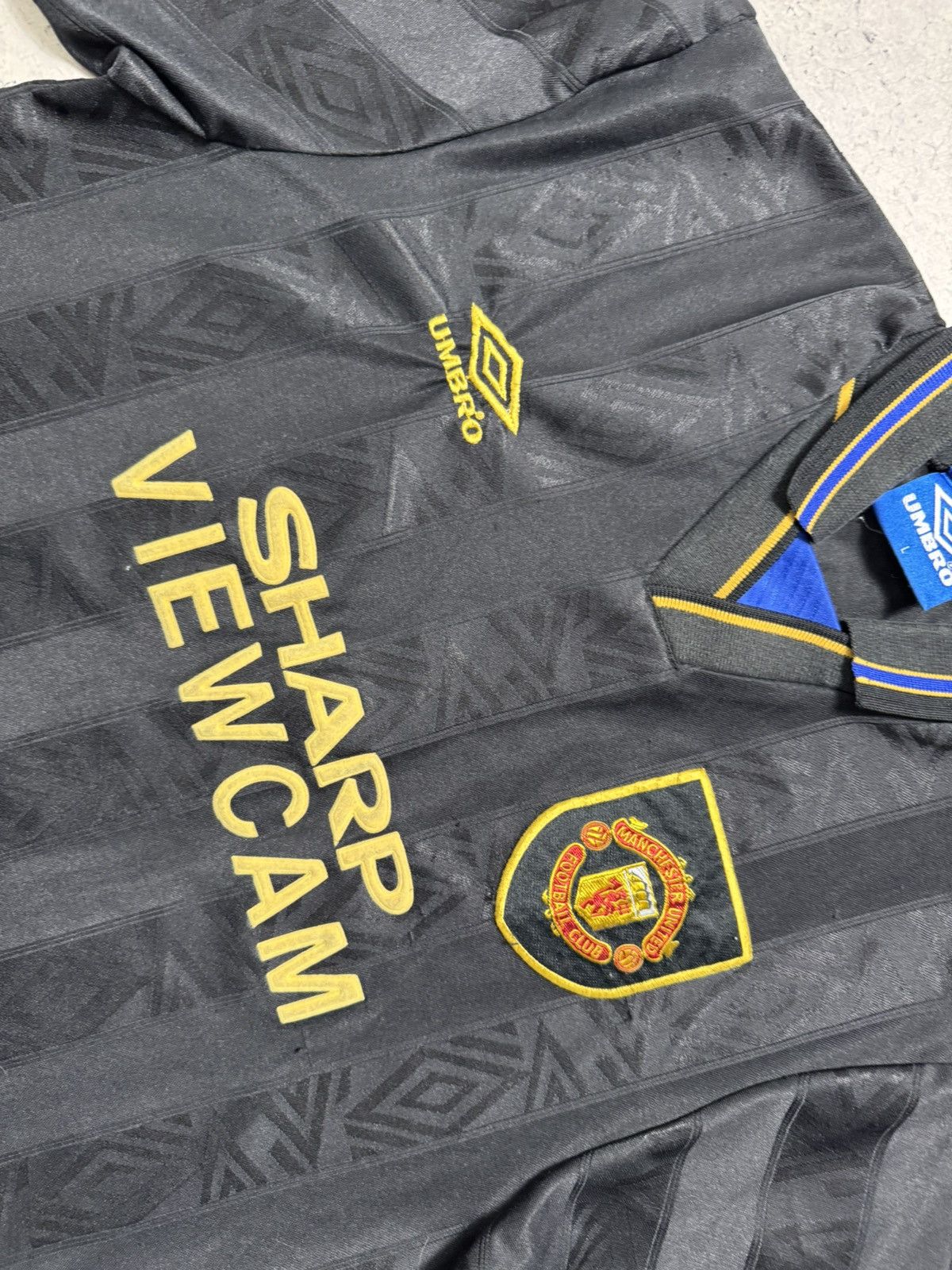 Umbro Umbro 1993/1995 Vintage 90’s Soccer Jersey Black Size US L / EU 52-54 / 3 - 5 Thumbnail