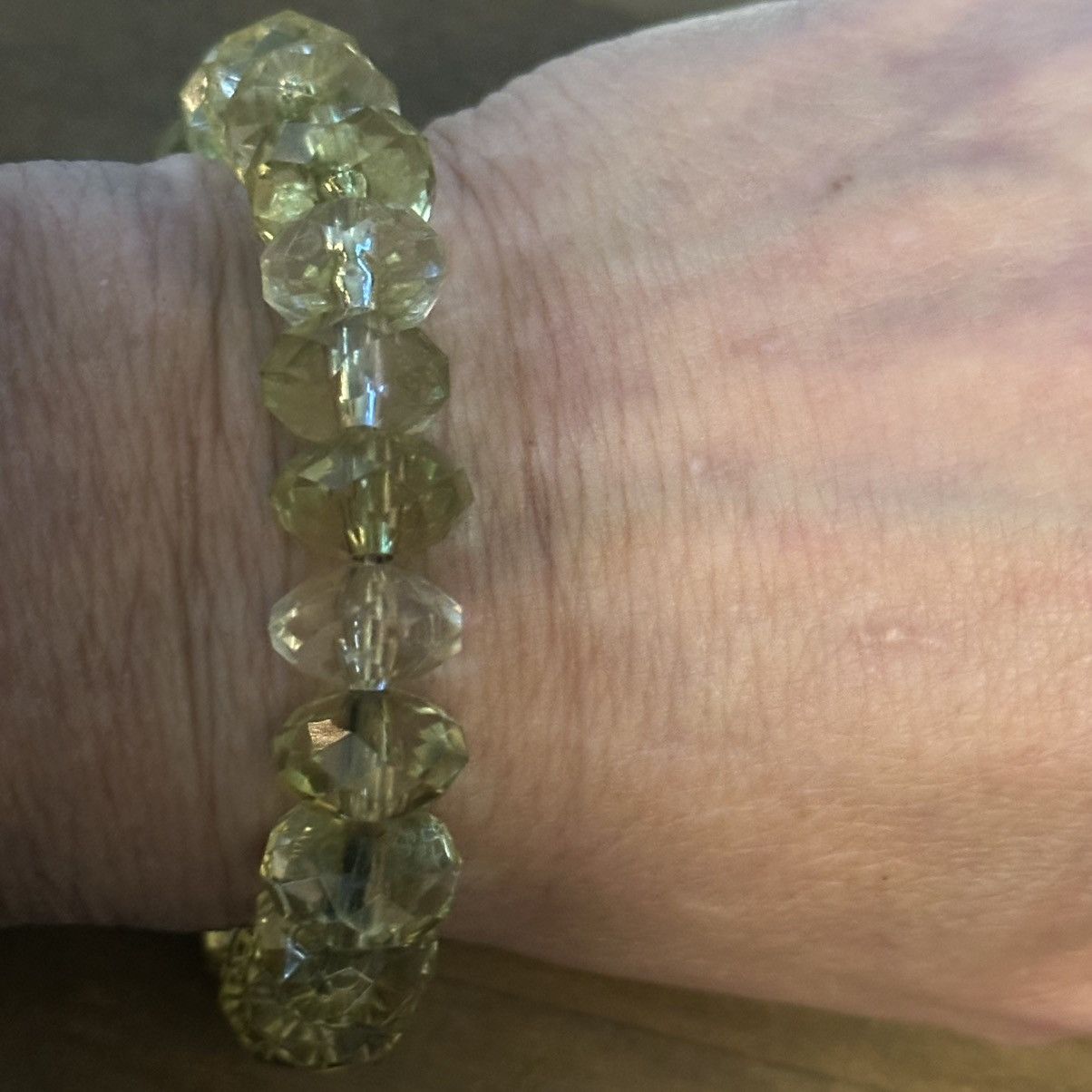 Other Light green faceted bead stretch bracelet Size ONE SIZE - 2 Thumbnail