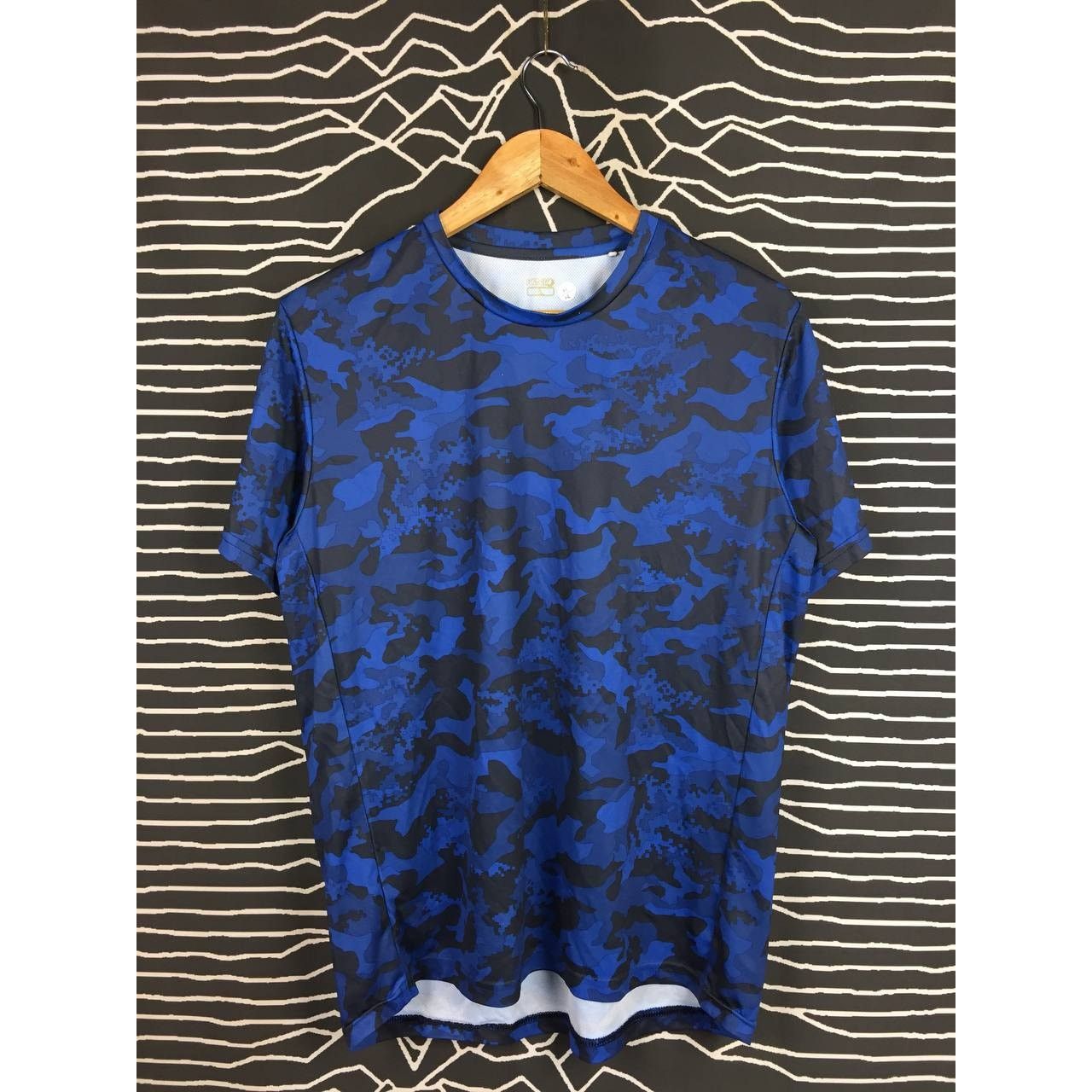 Japanese Brand × Vintage IGNIO Japanese Brand Camouflage Activewear Tee Size US L / EU 52-54 / 3 - 1 Thumbnail