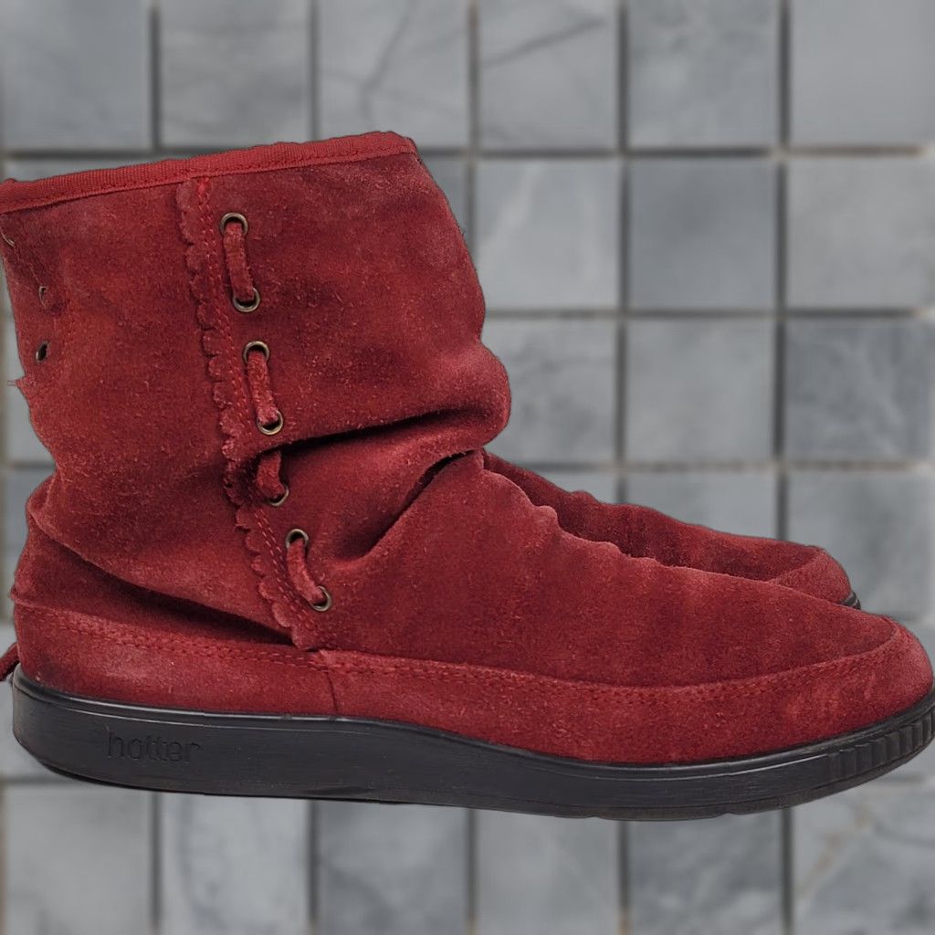 Vintage MINT Hotter Pixie Red Suede Fur Lined Ankle Boots US 8.5 EUR 40 Womens Casual Pull On 1" Heel Red Suede Fur Lined Ankle Boots Size US 9 / IT 39 - 1 Thumbnail