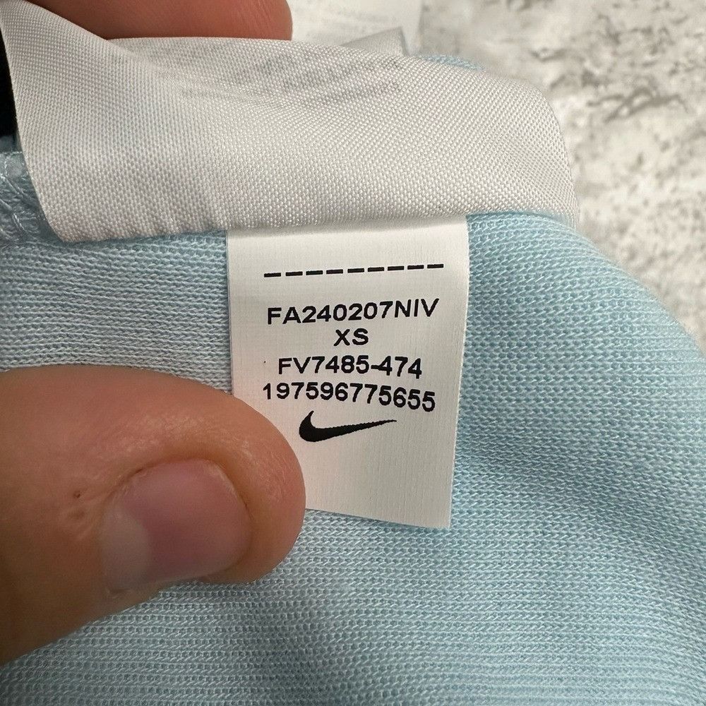 Nike Nike Women's Tech Fleece High Waisted 3” Pleated Shorts XS Size 26" / US 2 / IT 38 - 11 Thumbnail