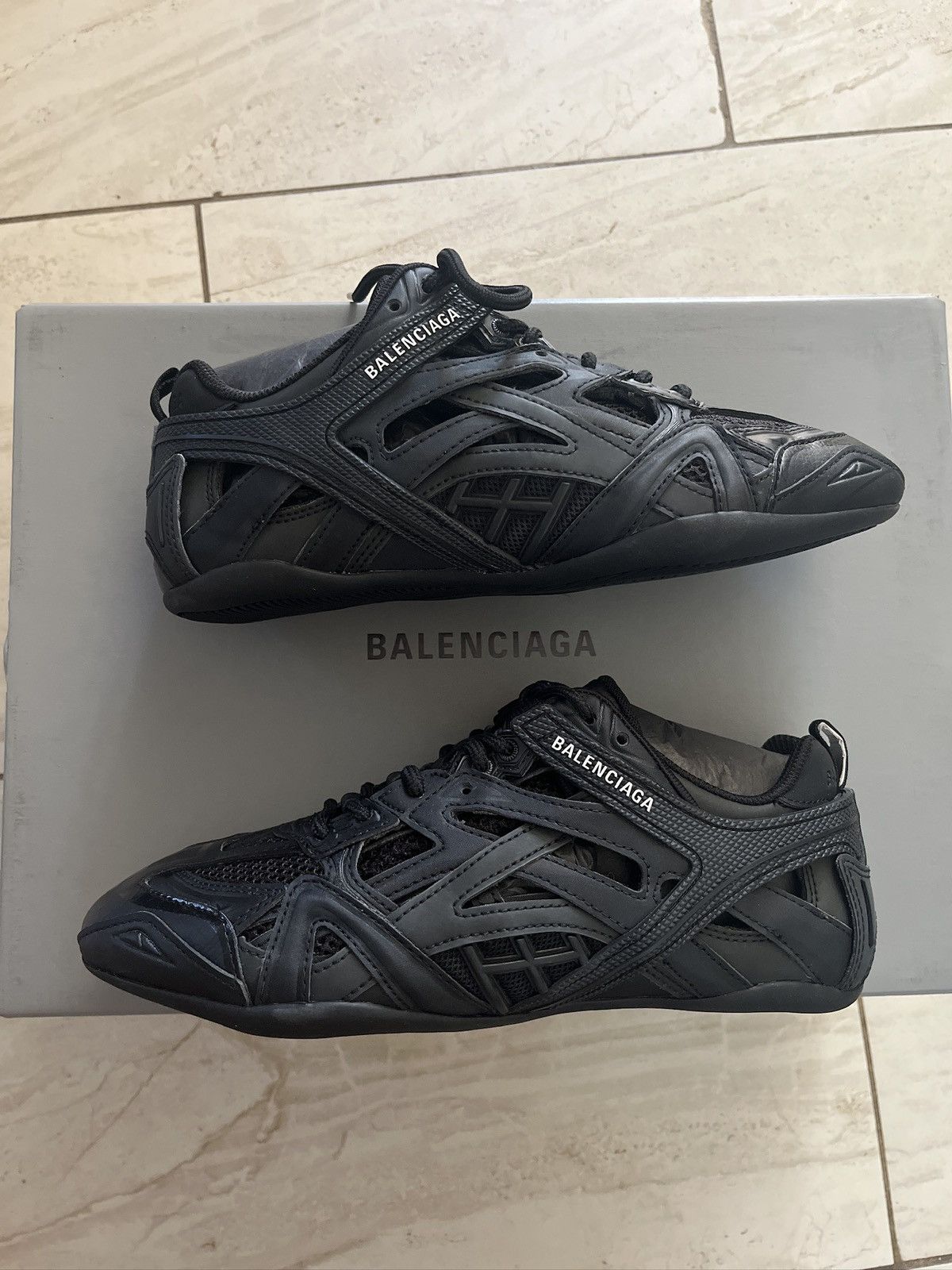 Balenciaga バレンシアガ スニーカー drive DRIVE Balenciaga Drive ローカット スニーカー 通販 - FARFETCH