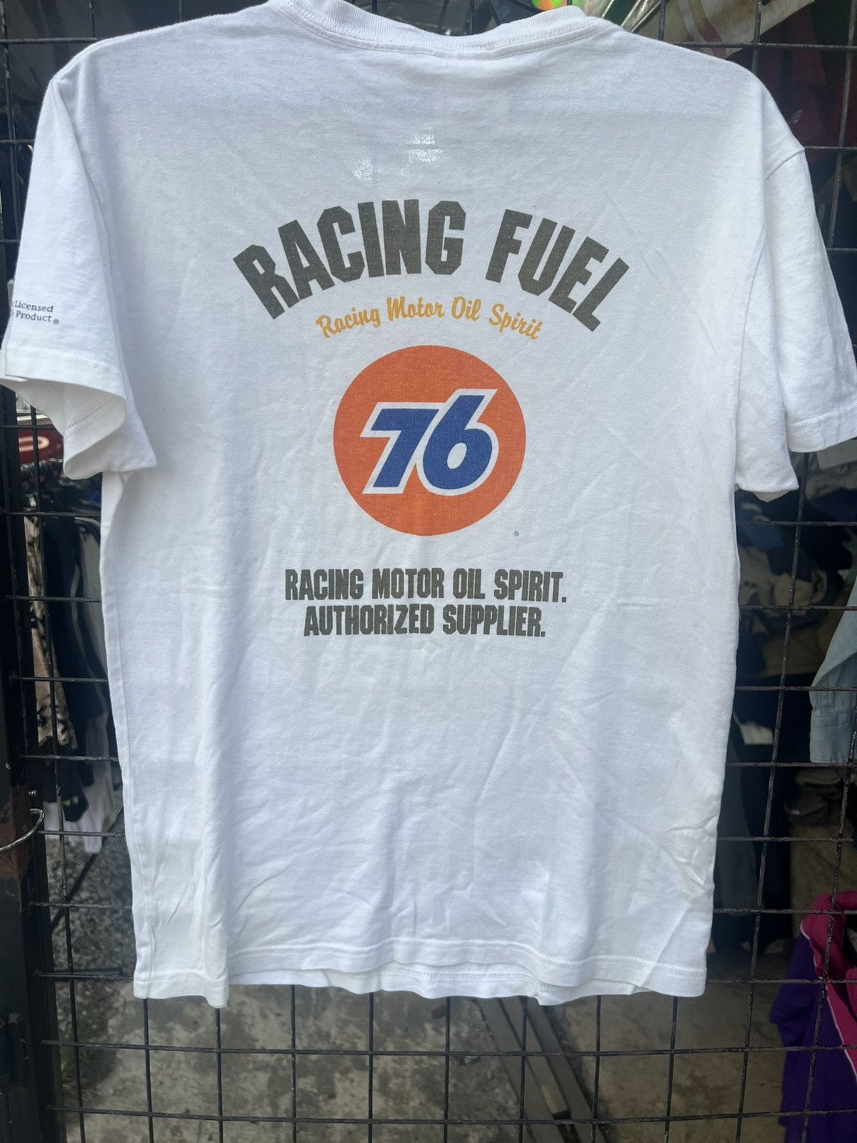 Vintage 76 lubricants racing motor oil 76 logo t shirt Size US L / EU 52-54 / 3 - 2 Thumbnail
