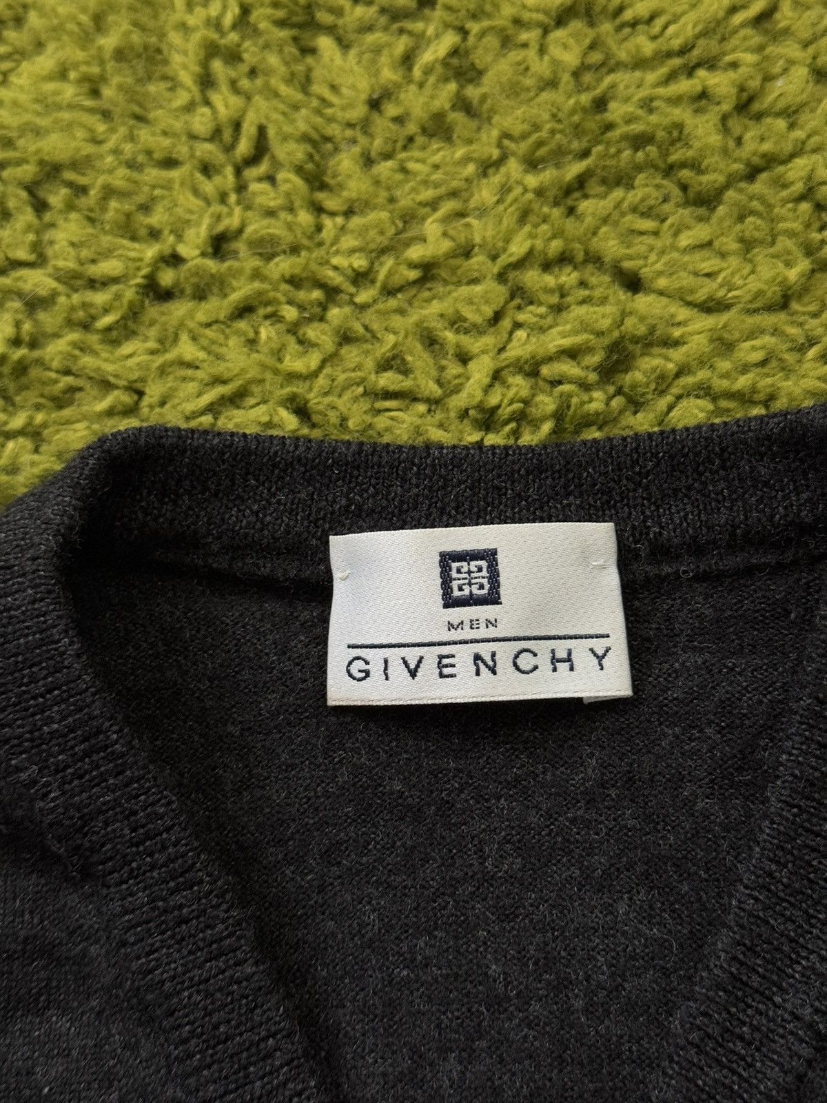 Designer × Givenchy × Vintage Givenchy 1990s vintage wool sweater Size US S / EU 44-46 / 1 - 4 Thumbnail