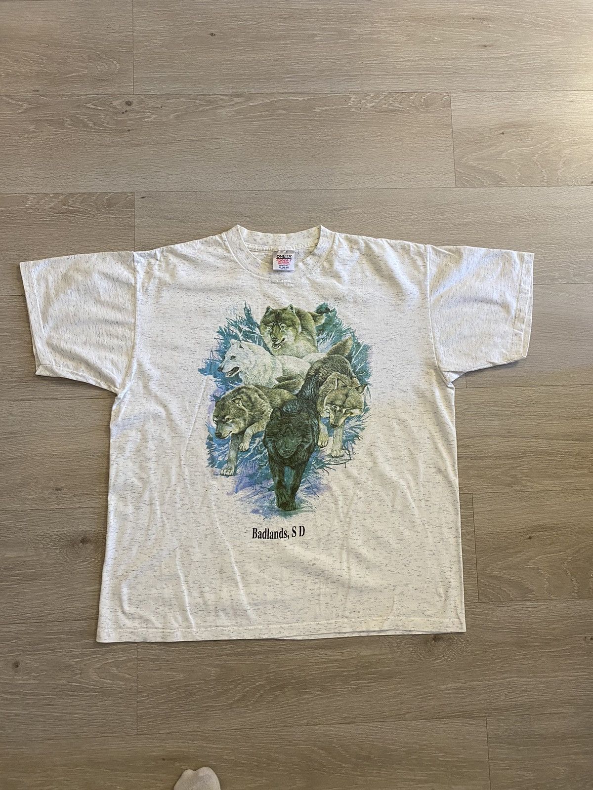 Vintage Vintage Wolf Single Stich Tee Size US XL / EU 56 / 4 - 1 Thumbnail