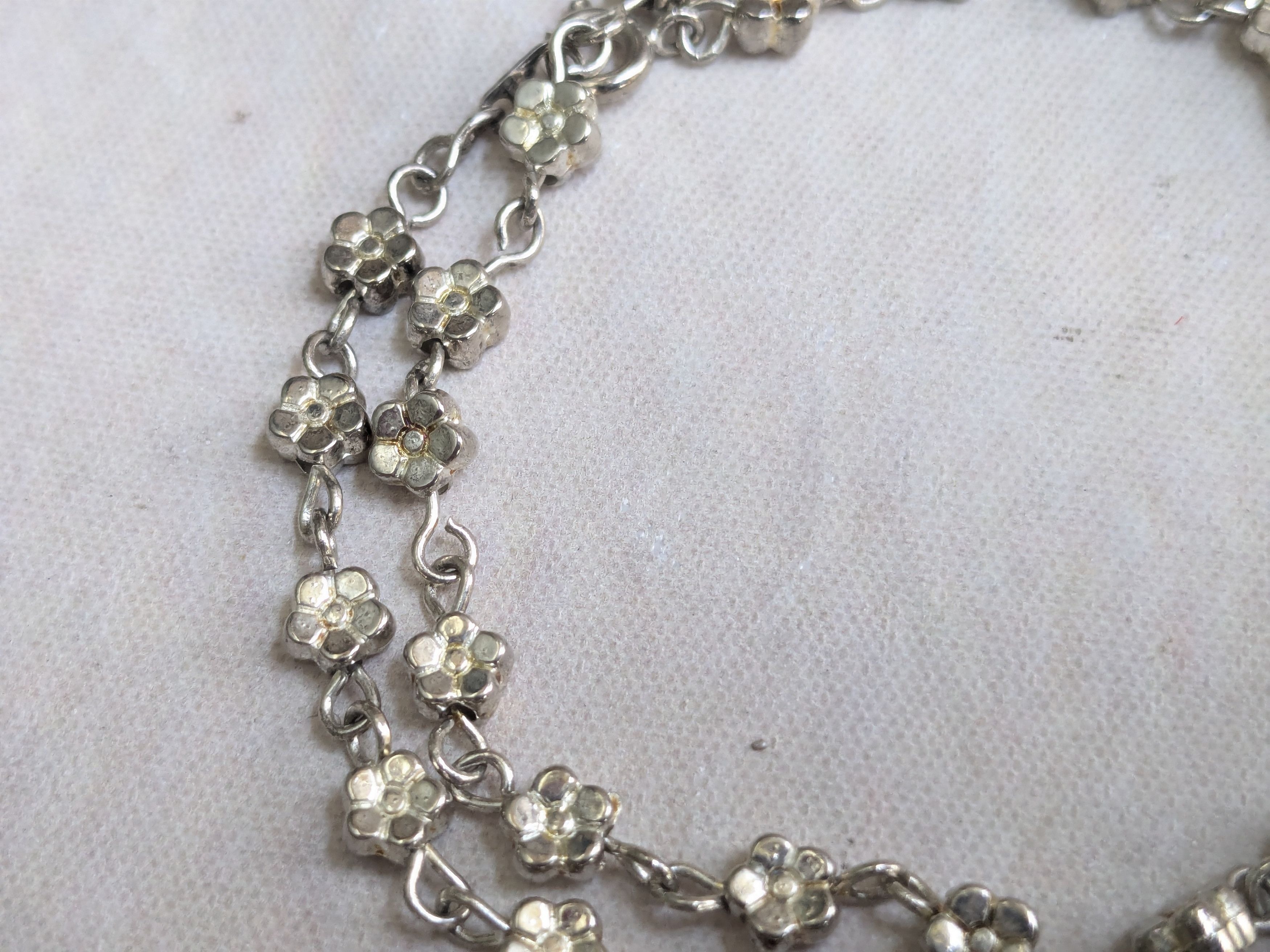 Jewelry Silver Necklace Flowers Floral 15" Y2K Cute Size ONE SIZE - 7 Thumbnail