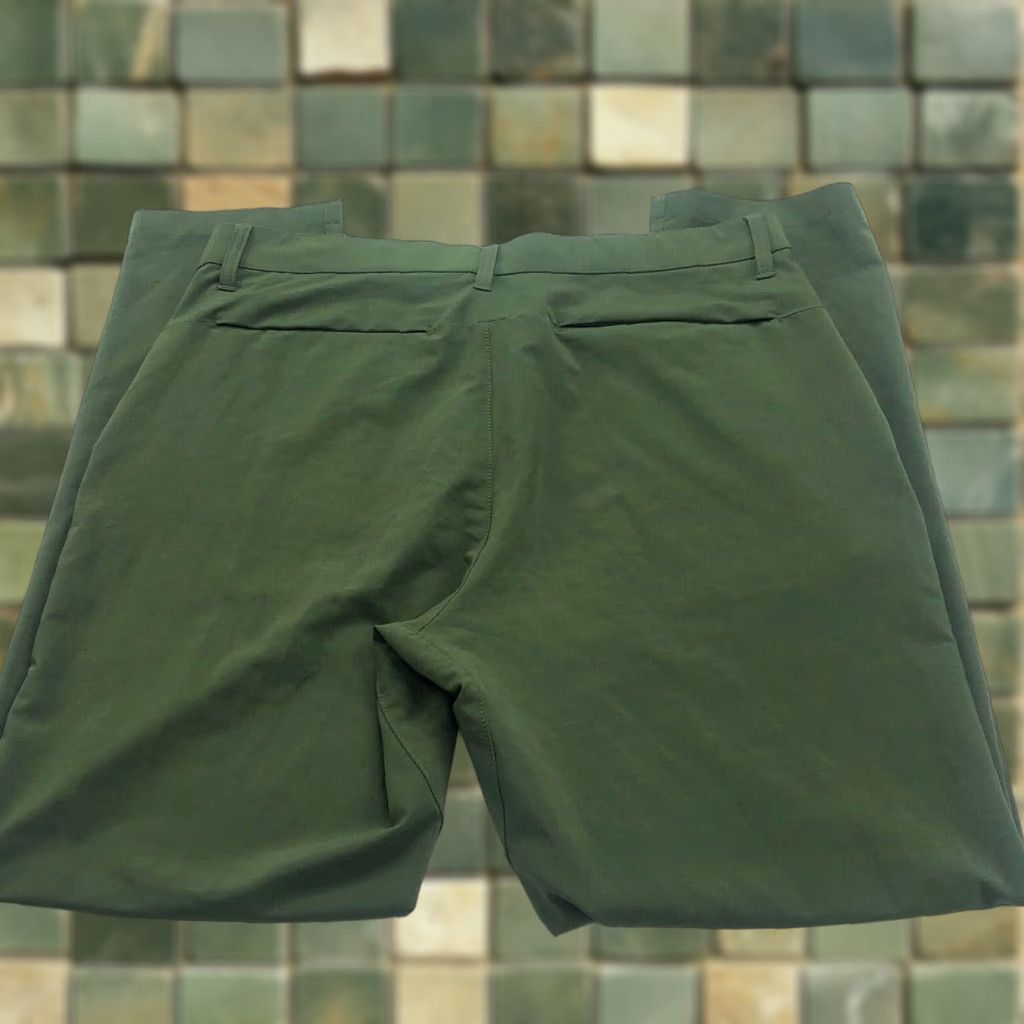 Fabletics Fabletics Chino Pants Flat Front Stretch Tapered 33W 29L MINT Green Medium Regular Men Size US 33 - 1 Thumbnail