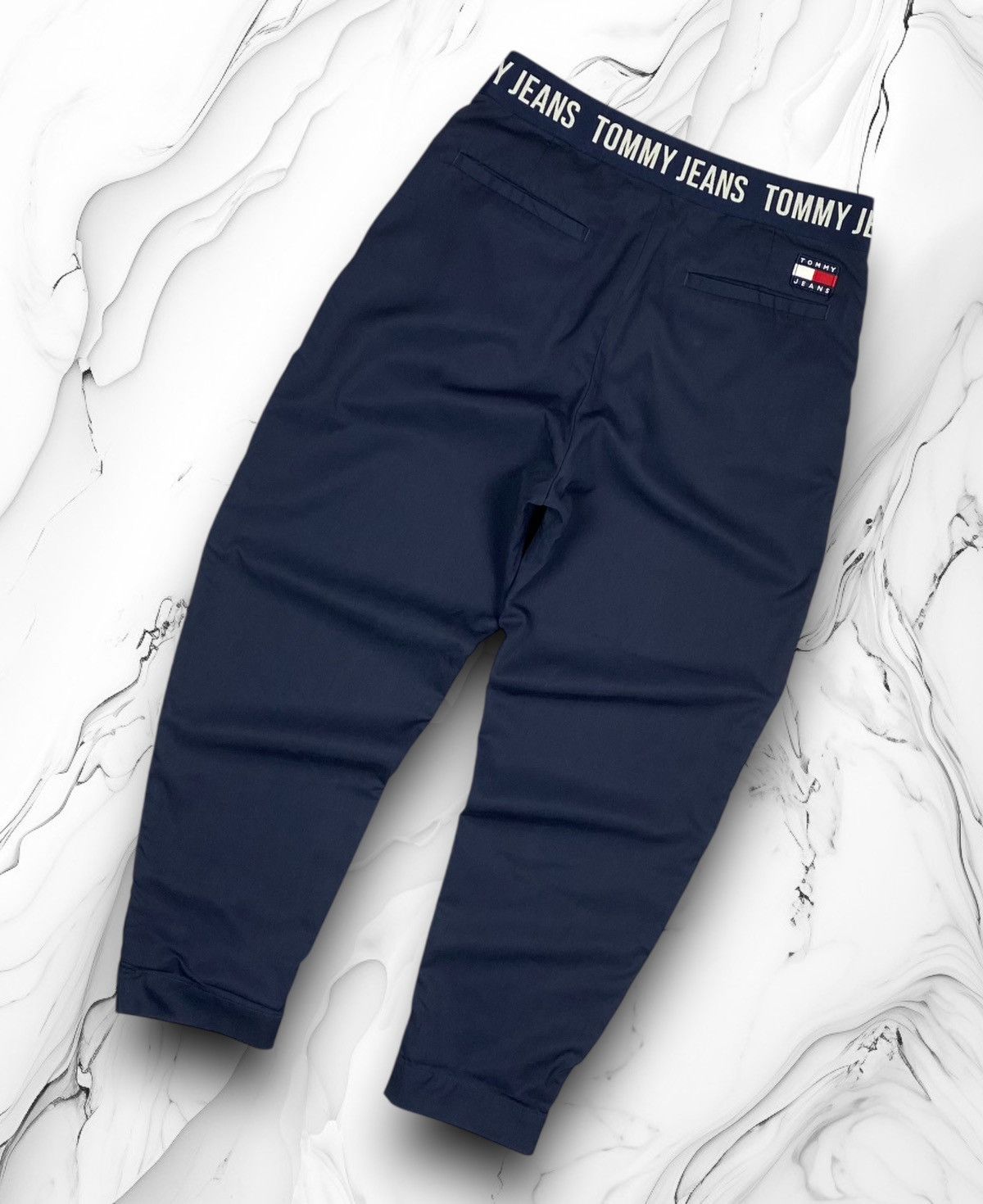 Tommy Hilfiger Tommy Hilfiger Casual Pants Size W29 L 30 Size US 30 / EU 46 - 1 Thumbnail