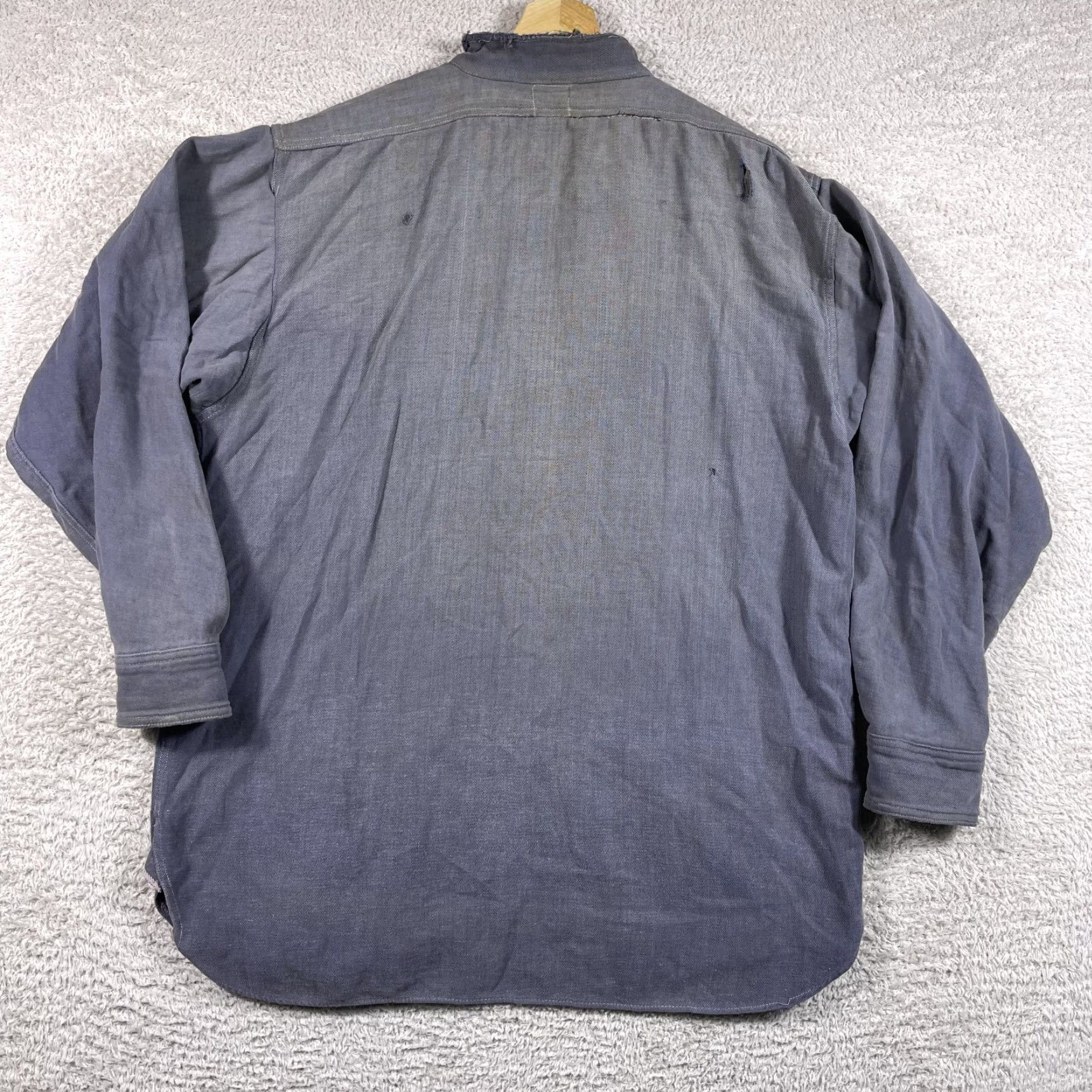 Vintage VINTAGE 1940s Work Shirt Mens Large Blue Band Collar Button Front Hercules USA Shirt Size US L / EU 52-54 / 3 - 2 Thumbnail