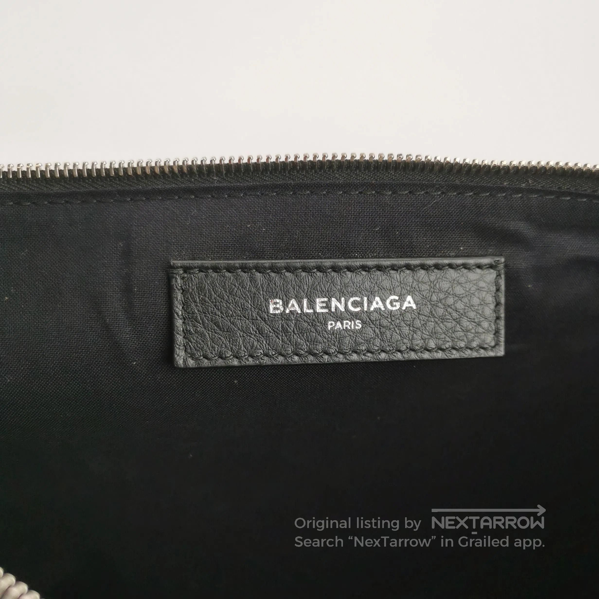 Balenciaga Balenciaga Leather Logo Zip Clutch. Size ONE SIZE - 6 Thumbnail