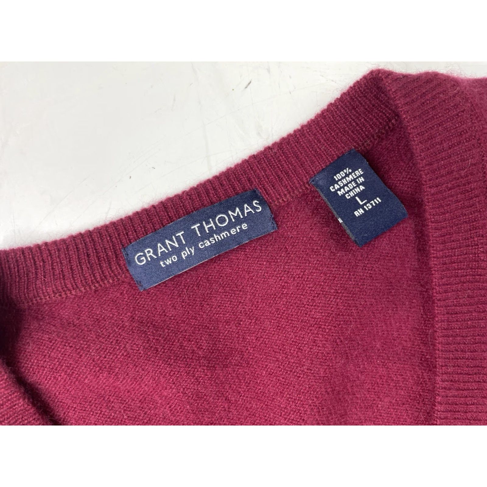 Vintage Grant Thomas Cashmere Vest Sweater Men L Maroon V-Neck Two Ply Casual Golf Knit Vest Size US L / EU 52-54 / 3 - 3 Thumbnail