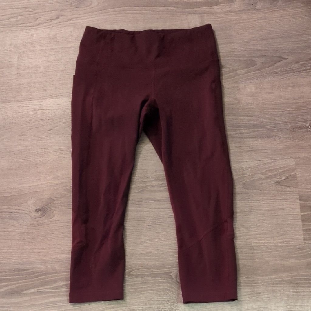 Lululemon Lululemon Pace Rival High-Rise Crop 22" Cassis Size 8 Size 30" / US 8 / IT 44 - 1 Thumbnail