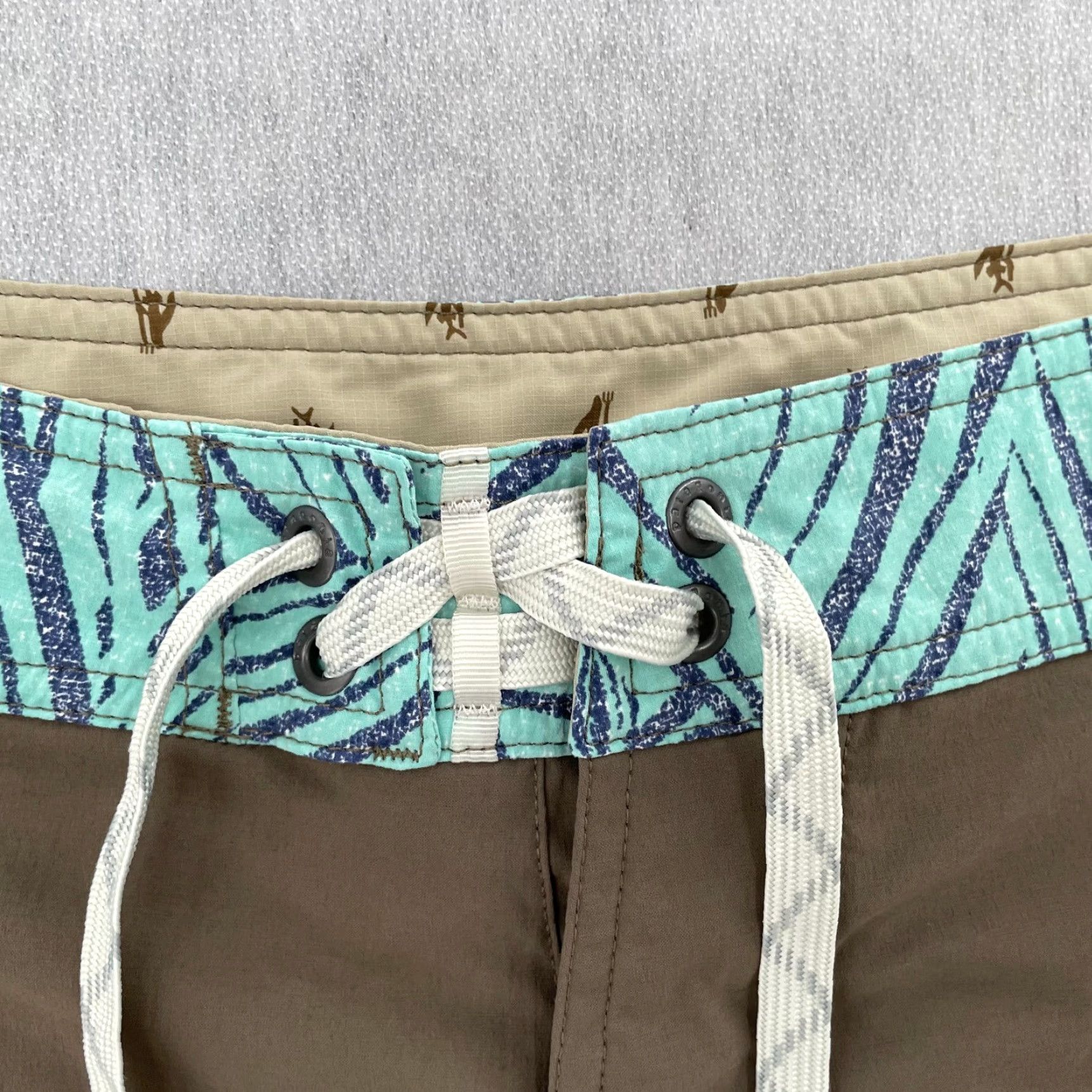 Patagonia Patagonia Shorts Adult 34 Brown Swim Trunks Lightweight Board Outdoors Logo Mens Size US 34 / EU 50 - 5 Thumbnail