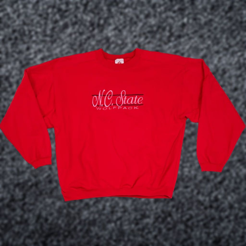 Vintage Vintage NC State Wolfpack 90s Red Classic Pullover Sweatshirt Mens XL Cotton Exchange Size US XL / EU 56 / 4 - 1 Thumbnail