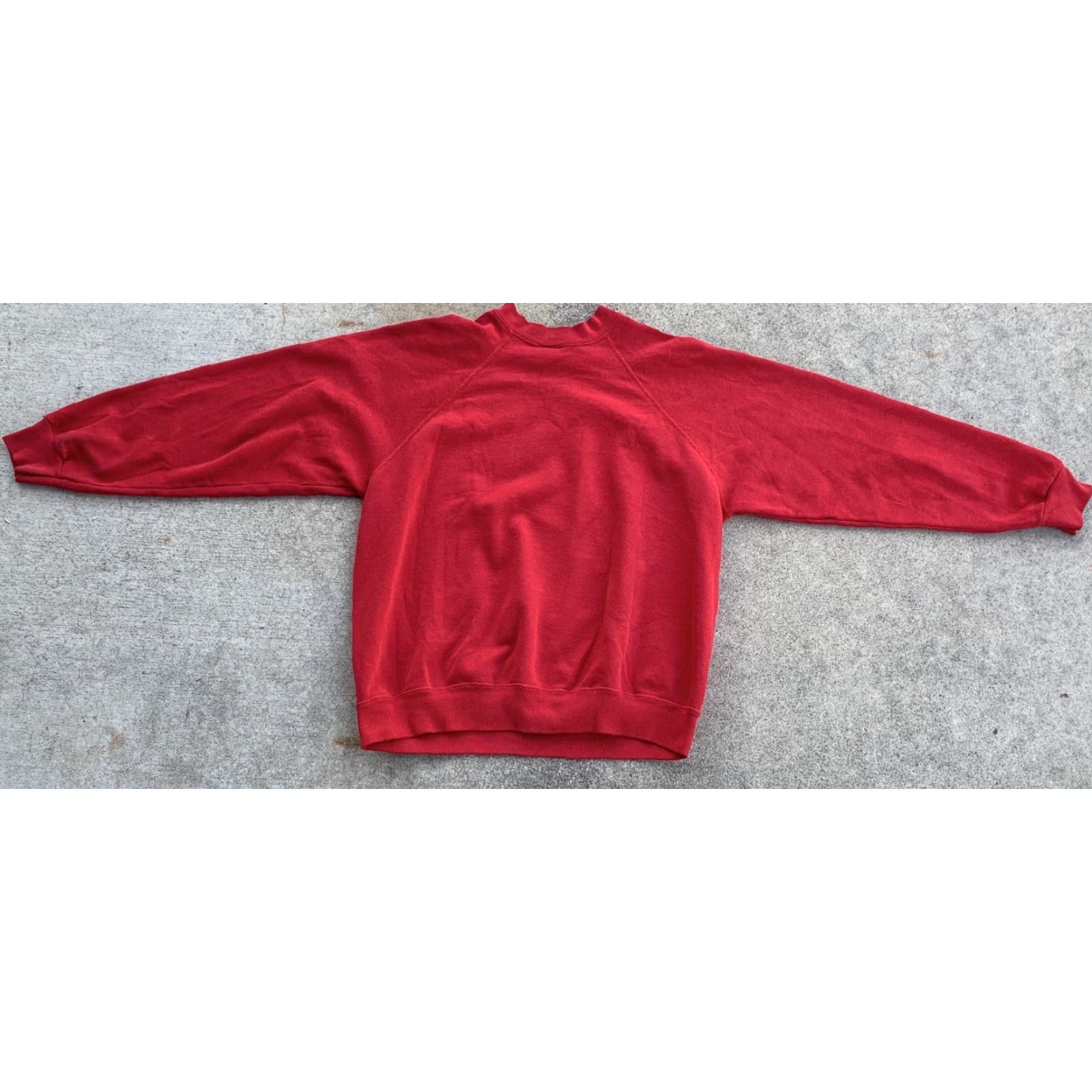 Vintage VINTAGE Thunderbirds Nellis AFB Raglan Sweatshirt L Men Red USA Graphic Print Artex Pullover Size L Size US L / EU 52-54 / 3 - 6 Thumbnail