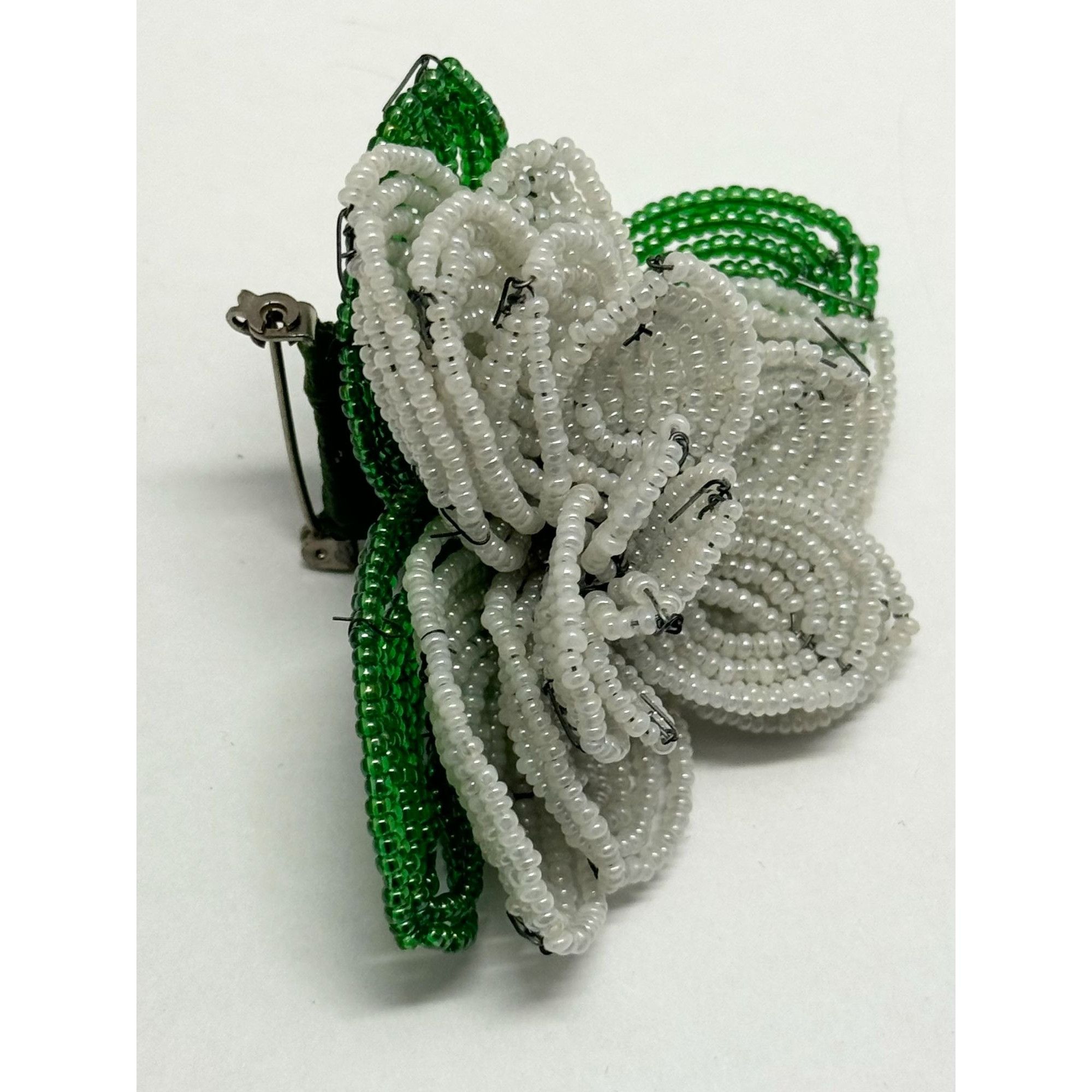 Vintage Vintage estate hand beaded white flower brooch pin Size ONE SIZE - 6 Thumbnail