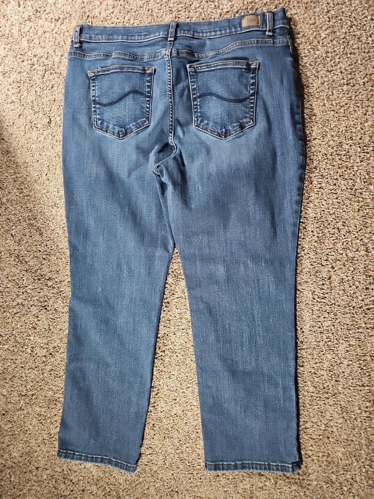 Lee Lee Relaxed Fit Straight Leg Midrise 14 Petite Size 36" / US 14 / IT 50 - 5 Thumbnail