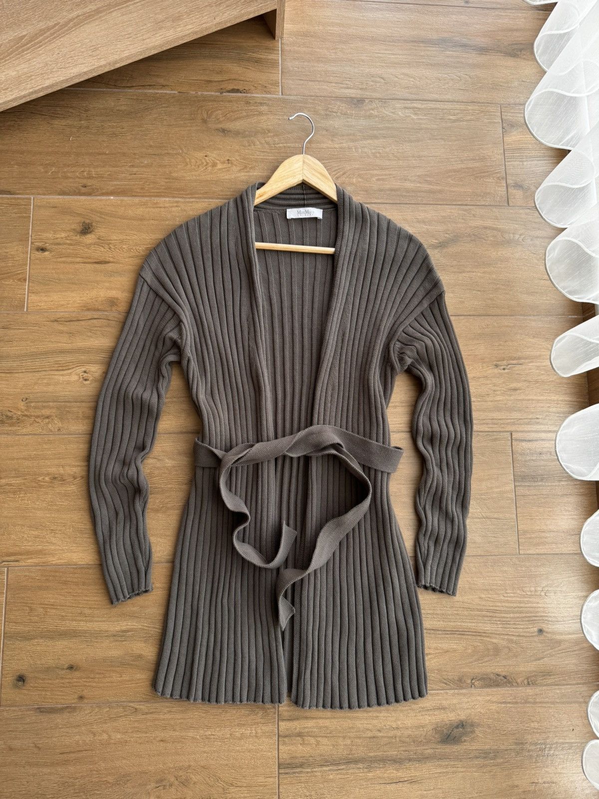 Max Mara × Vintage Vintage Max Mara Brown Viterbo Ribbed Knit Cardigan Size M / US 6-8 / IT 42-44 - 1 Thumbnail