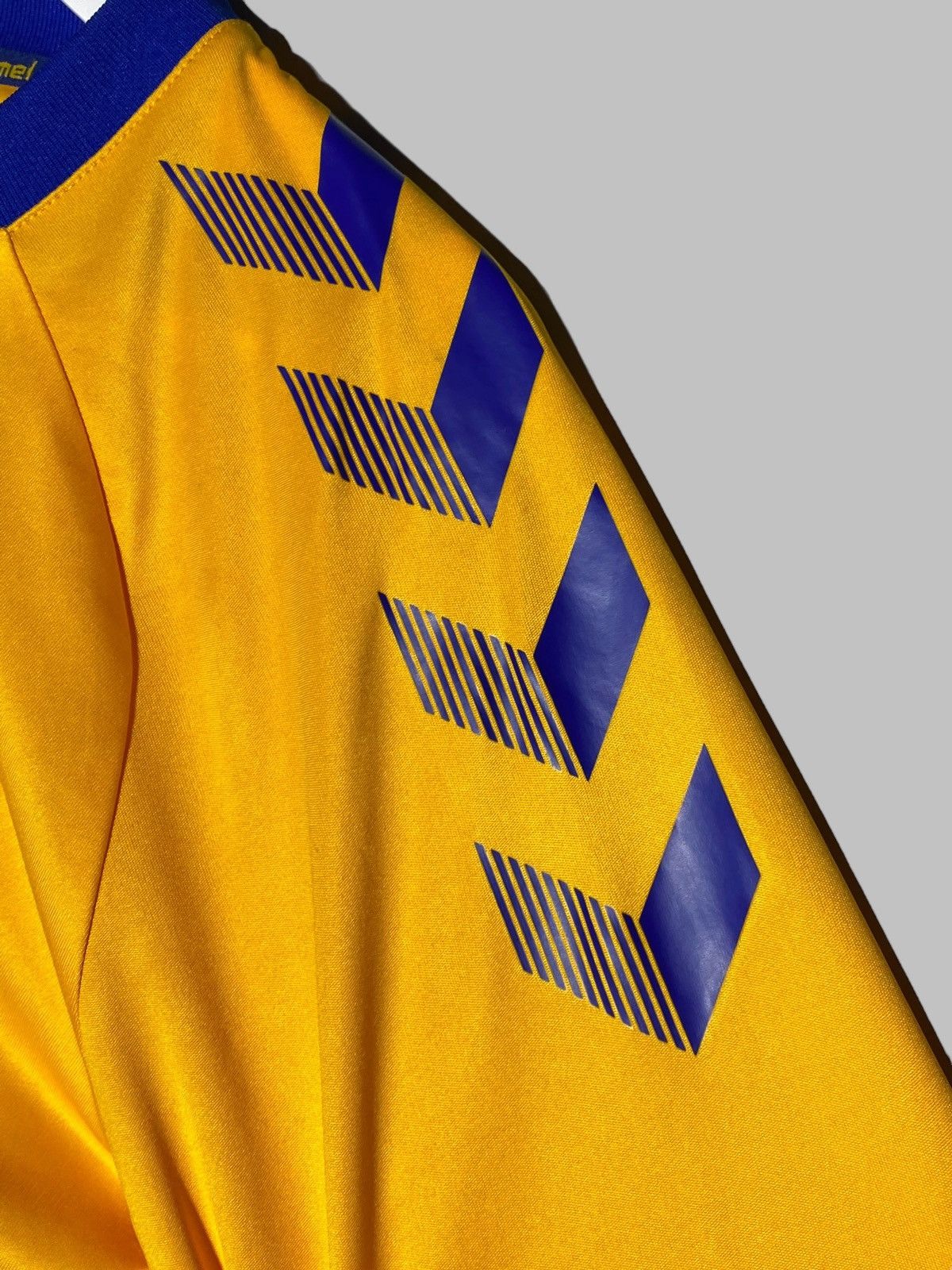 Hummel Hummel Everton FC 2020/21 Away Football Shirt Jersey Size US M / EU 48-50 / 2 - 11 Thumbnail
