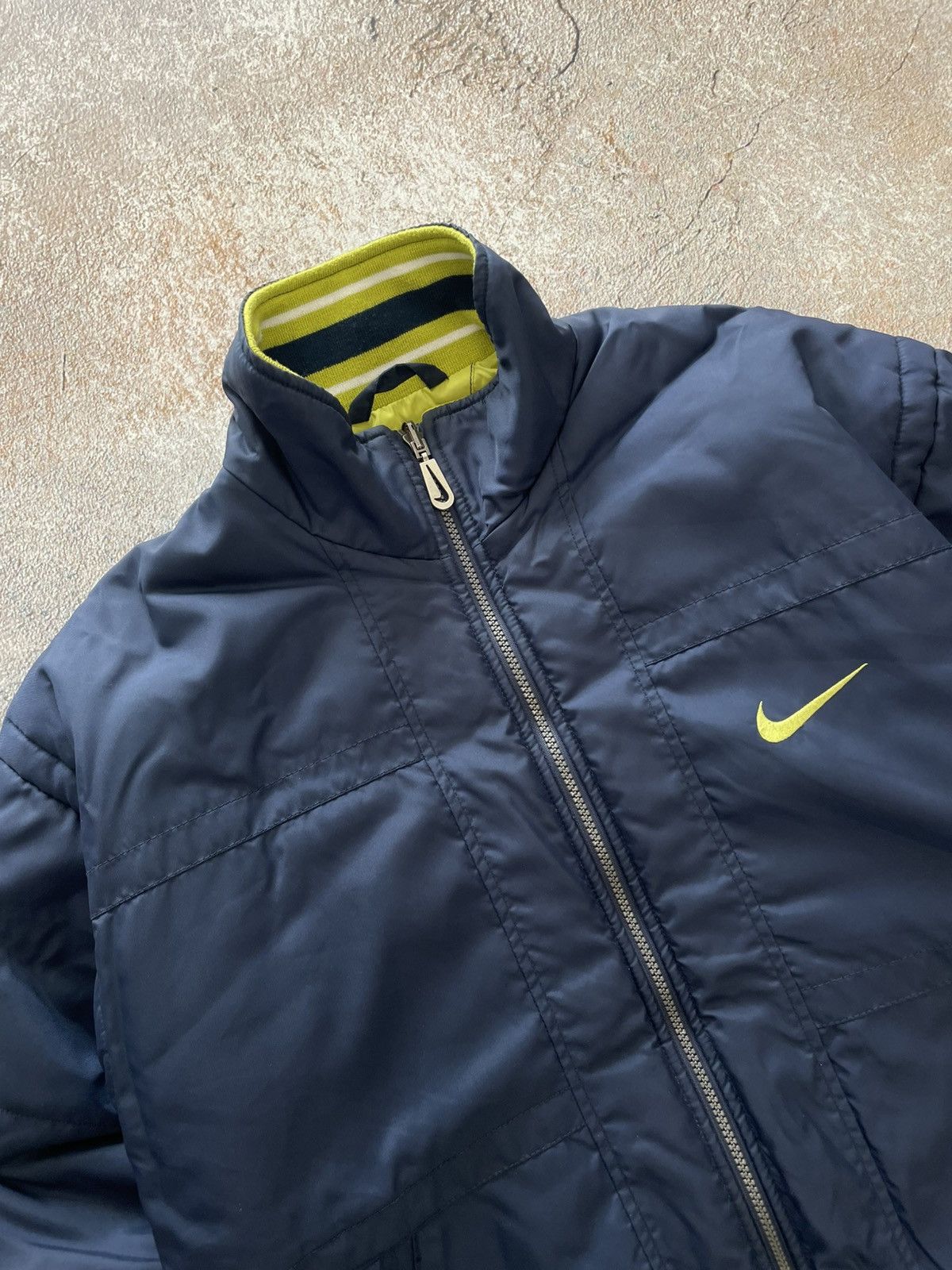 Nike Vintage Nike Big Swoosh Nylon Baggy Bomber Jacket Size US M / EU 48-50 / 2 - 5 Thumbnail