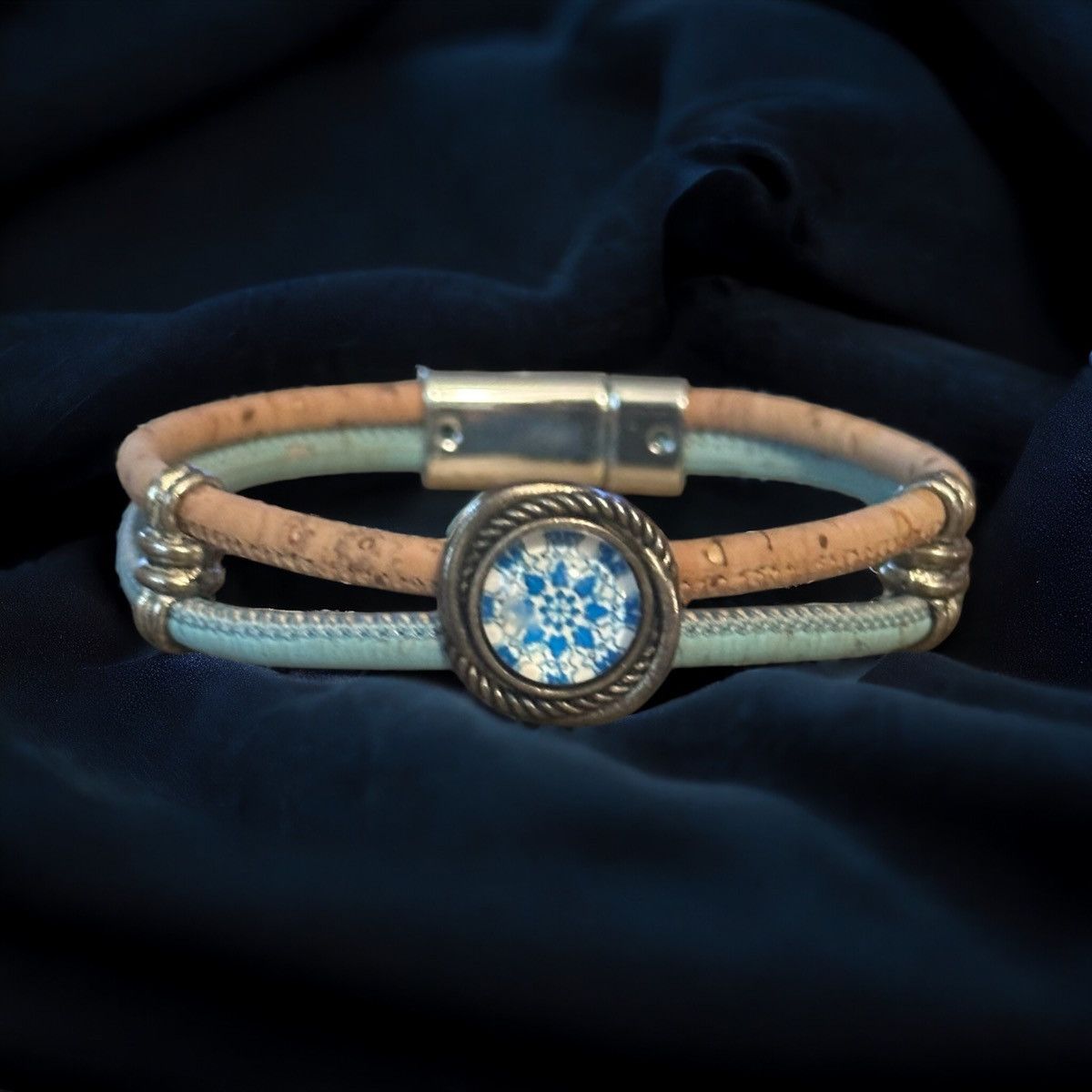 Other Blue and white pattern charm double cork band bracelet Size ONE SIZE - 1 Thumbnail