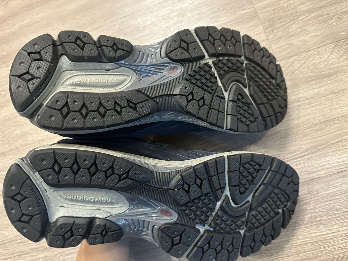 New Balance NB 2002R Size US 7.5 / EU 40-41 - 5 Thumbnail
