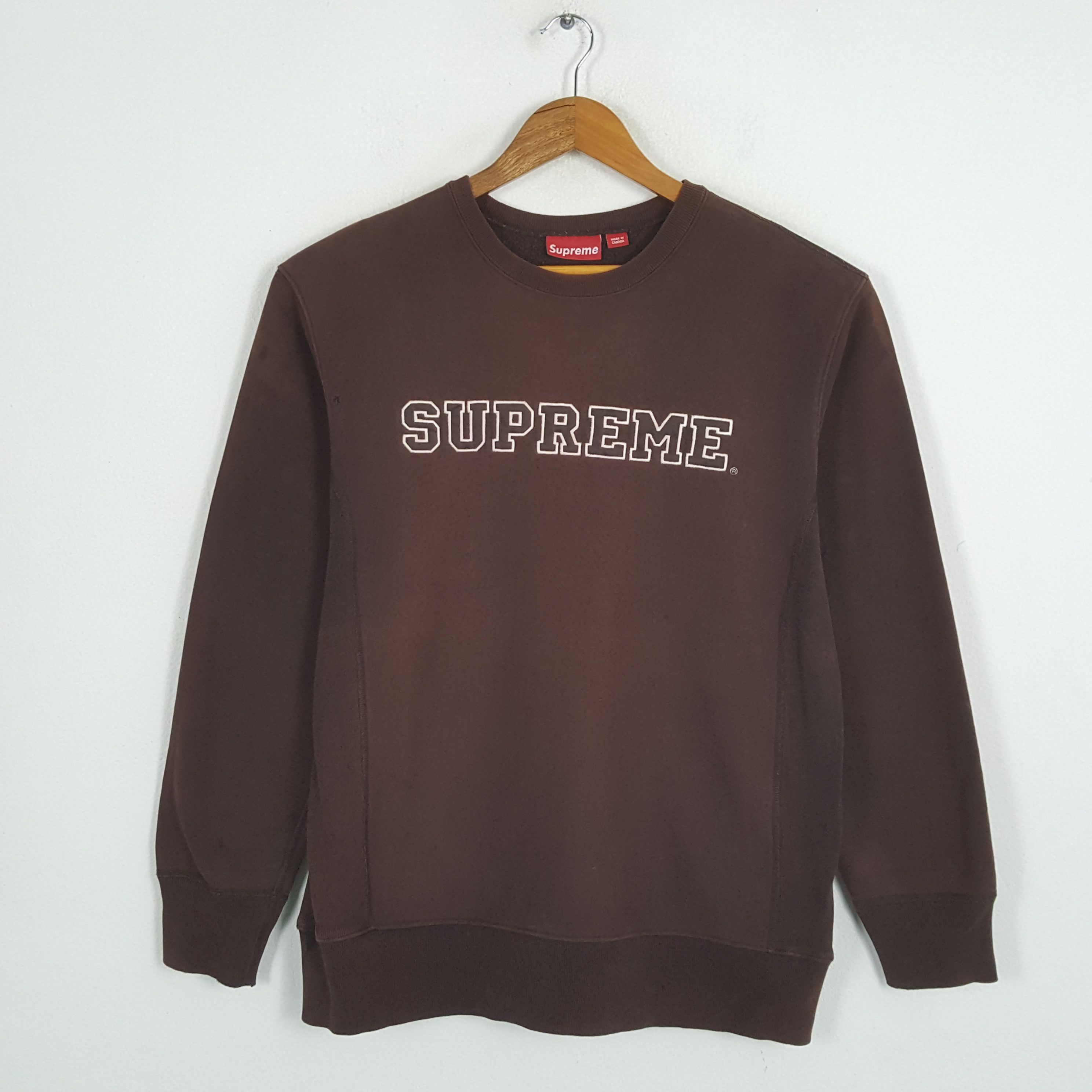 Vintage SUPREME Streetwear Skateboard Style Sweatshirts