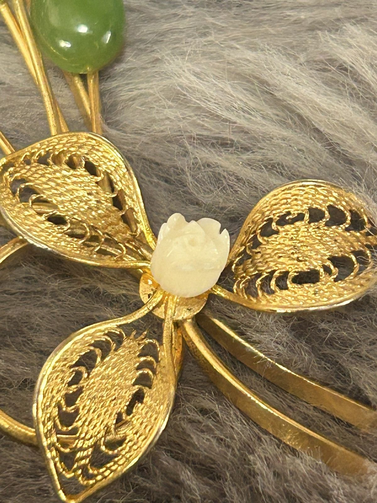 Vintage Vintage 60s nephrite jade filigree gold filled brooch pin Size ONE SIZE - 8 Thumbnail