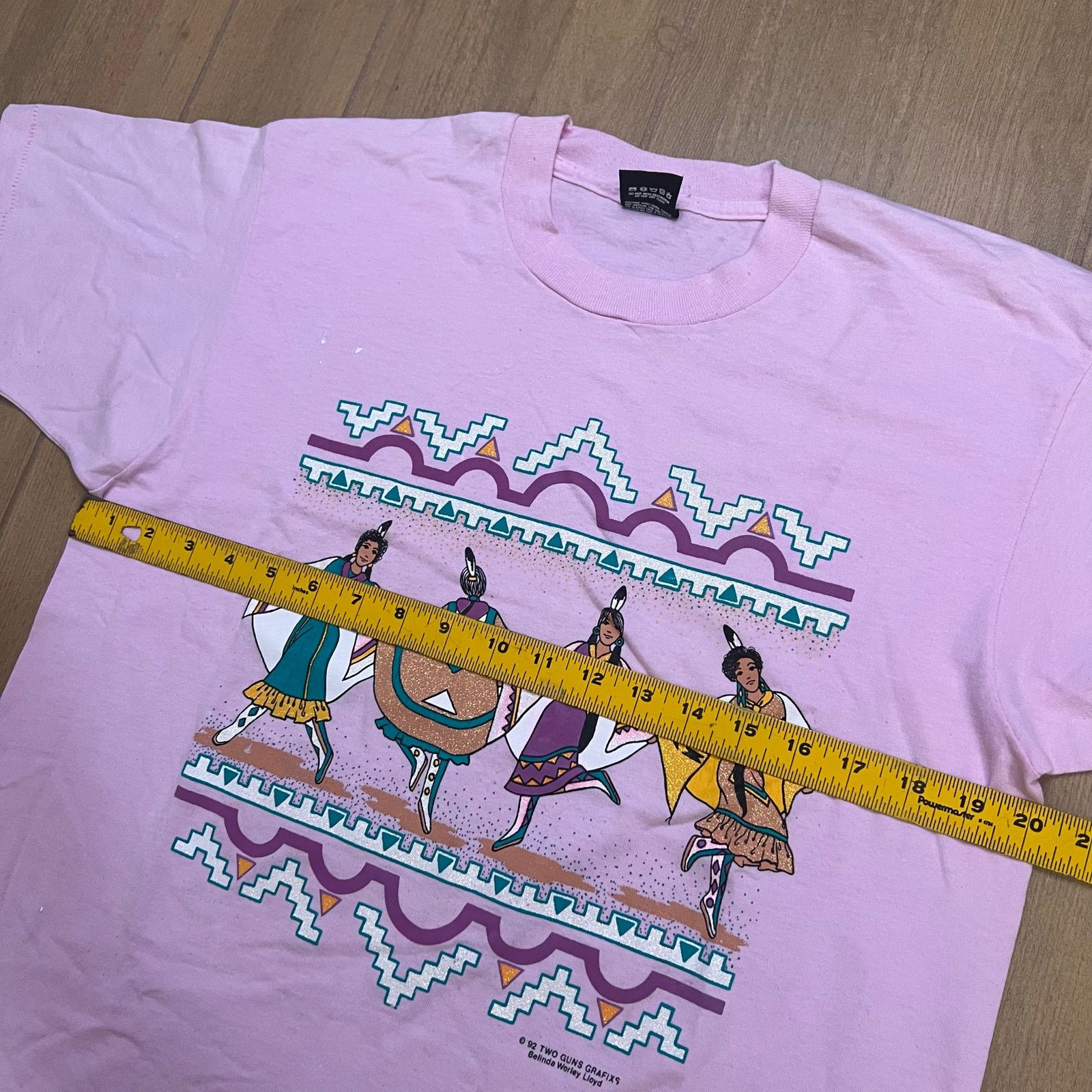 Vintage Vintage 90s T-Shirt Native American Dancers USA Sz L Size US L / EU 52-54 / 3 - 7 Thumbnail