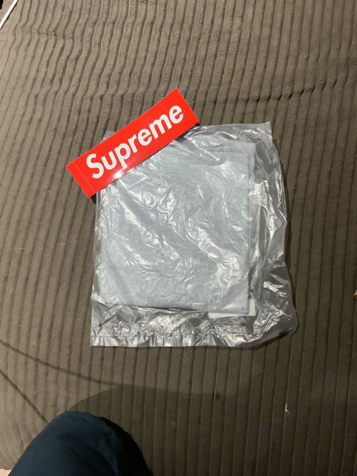 Futura × Supreme Supreme X Futura Box logo grey tee Size US S / EU 44-46 / 1 - 2 Thumbnail