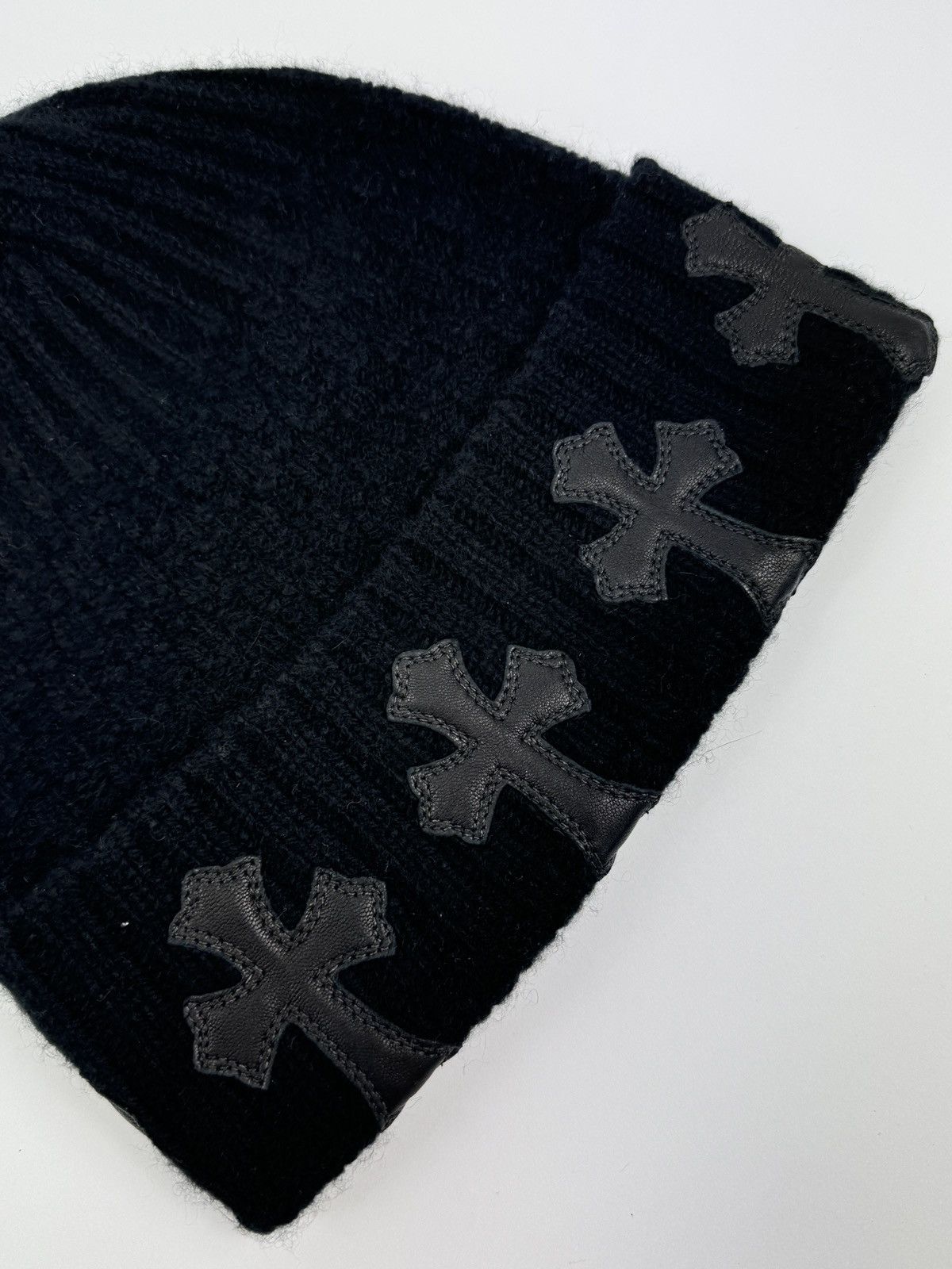 LEATHER CROSS PATCH BEANIE ‼️RARE‼️