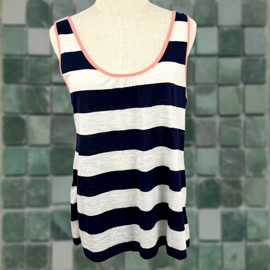 Essentials Vanity Essentials Top Womens L Tank Mixed Media Split Back Striped Nautical Coastal EUC Size L / US 10 / IT 46 - 1 Thumbnail