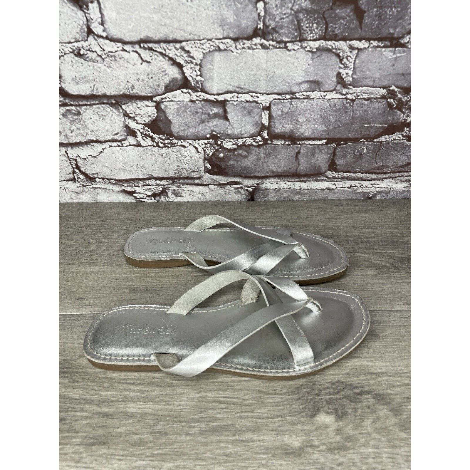 Madewell Madewell Boardwalk Silver Metallic Leather Thong Sandals Wom Size US 6.5 / IT 36.5 - 10 Thumbnail
