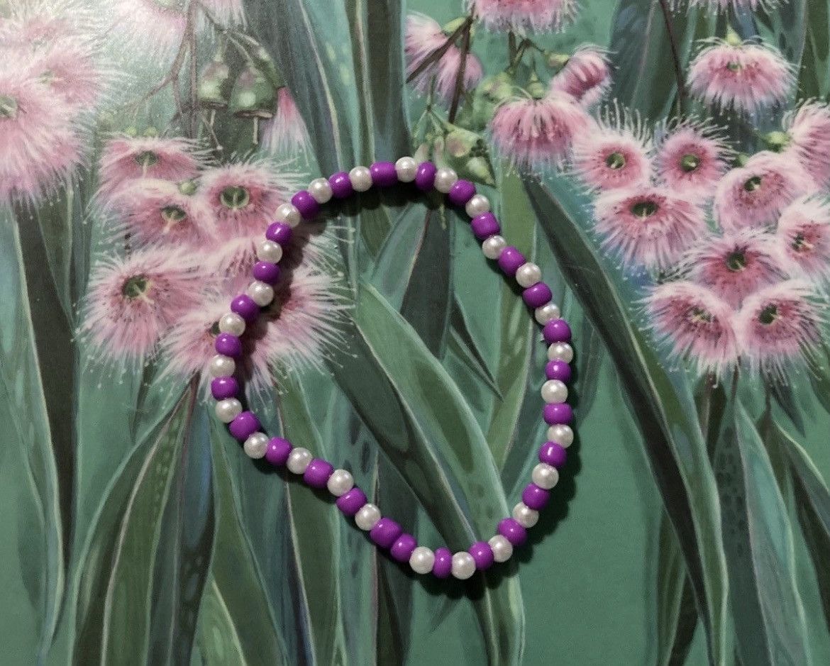 Other Purple and faux pearl beaded bracelet Size ONE SIZE - 1 Thumbnail
