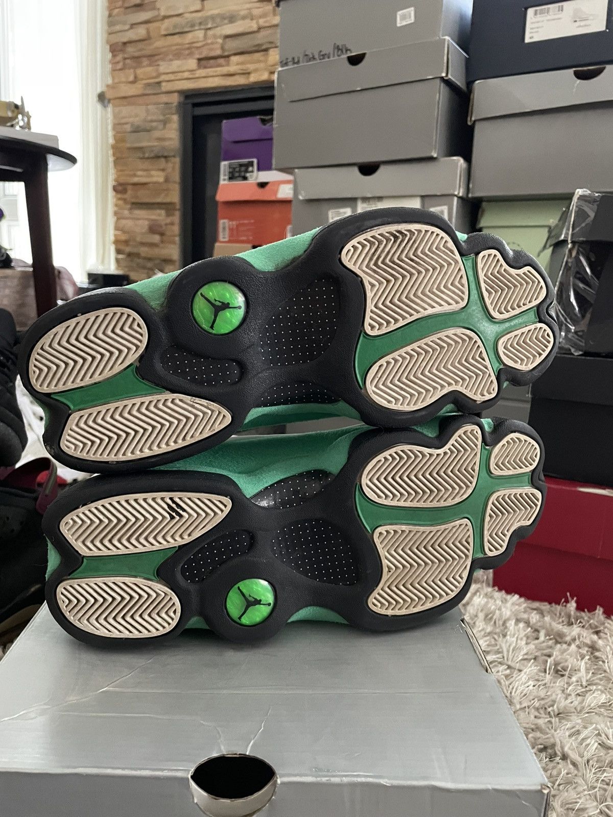 Jordan Brand Jordan 13 Lucky Green Size US 9 / EU 42 - 8 Thumbnail